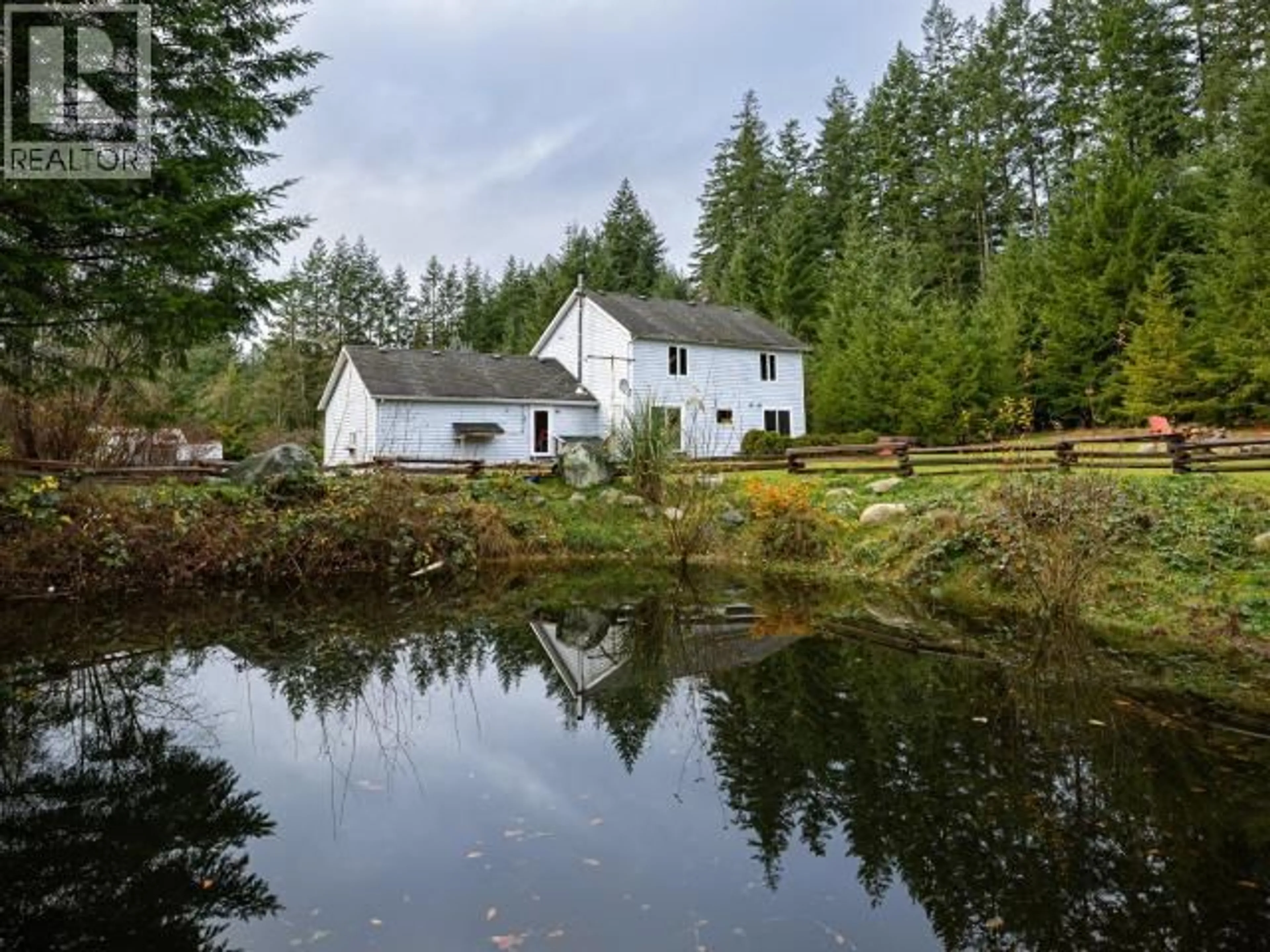 A pic from outside/outdoor area/front of a property/back of a property/a pic from drone, water/lake/river/ocean view for 2560 MAYWOOD ROAD, Powell River British Columbia V8A0P4