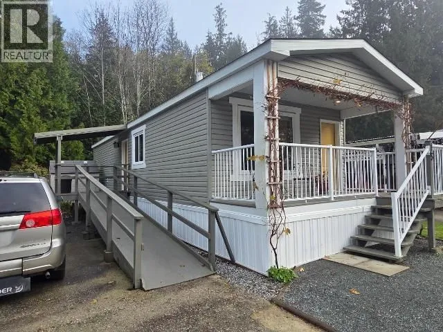 15-8425 HIGHWAY 101, Powell River 4