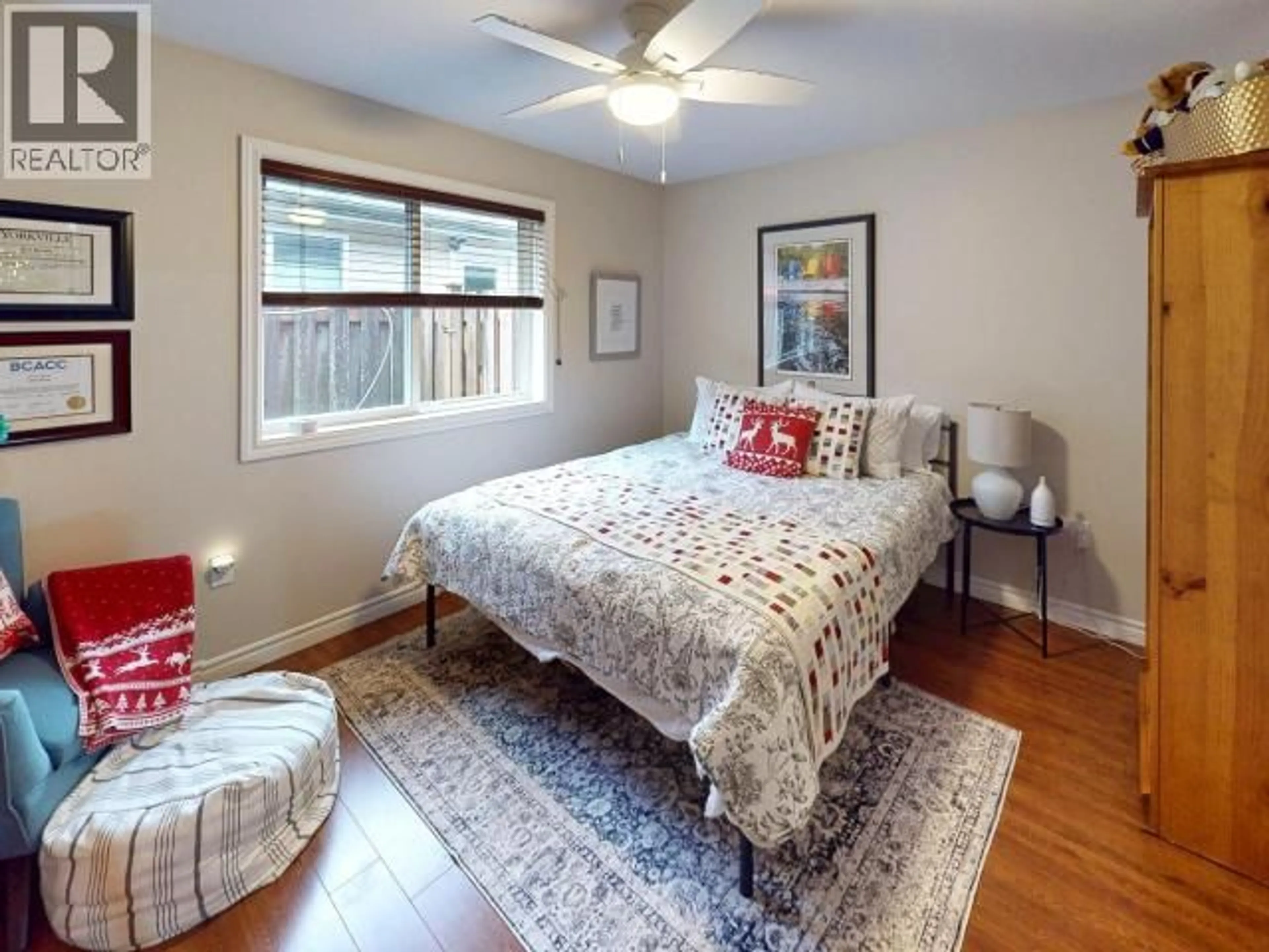 Bedroom with bed, unknown for 7365 GLACIER STREET, Powell River British Columbia
