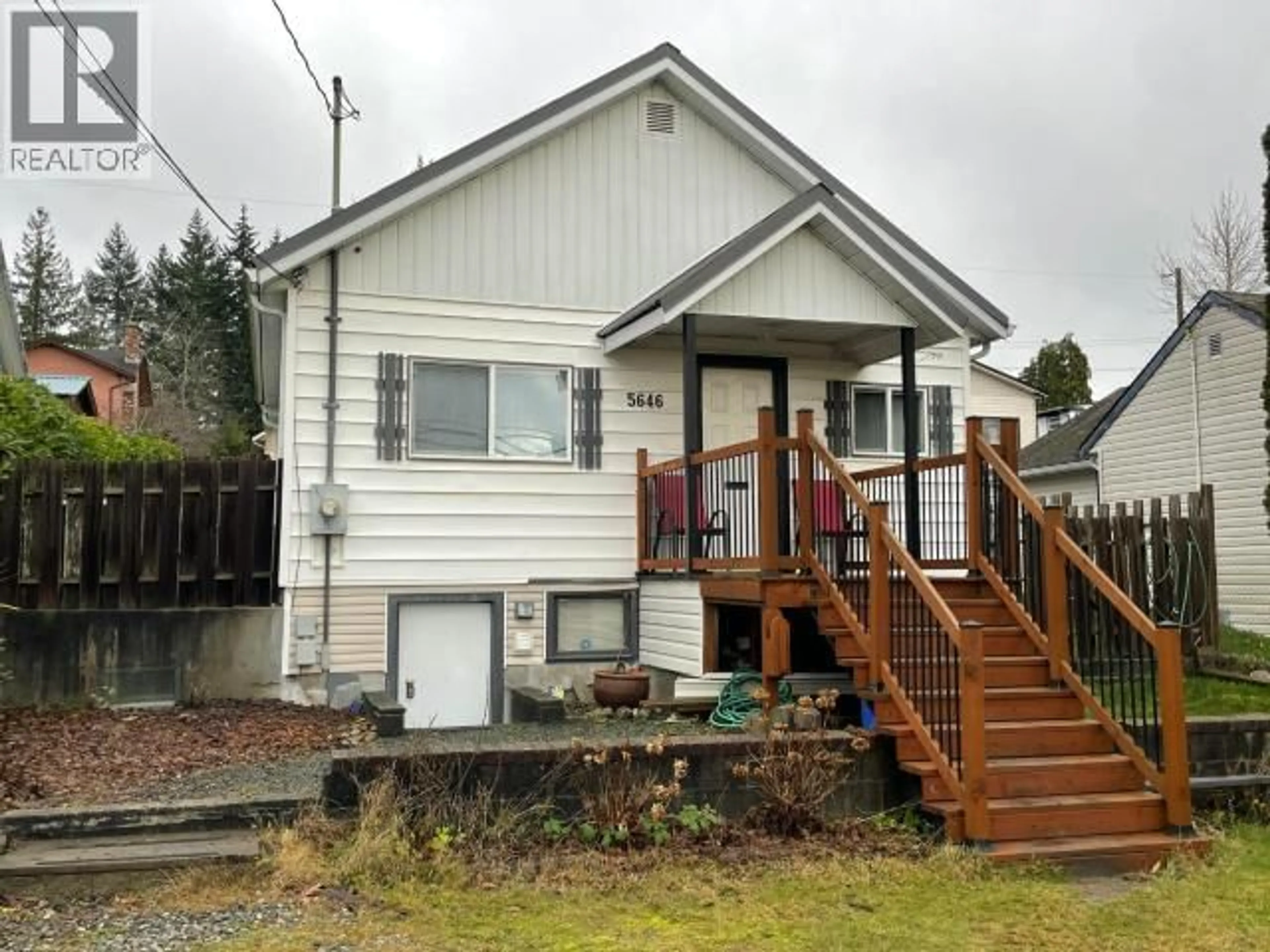Home with vinyl exterior material, street for 5646 MANSON AVE, Powell River British Columbia V8A3R6
