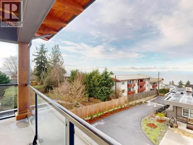 C204 - 6900 BURNABY STREET, Powell River 3
