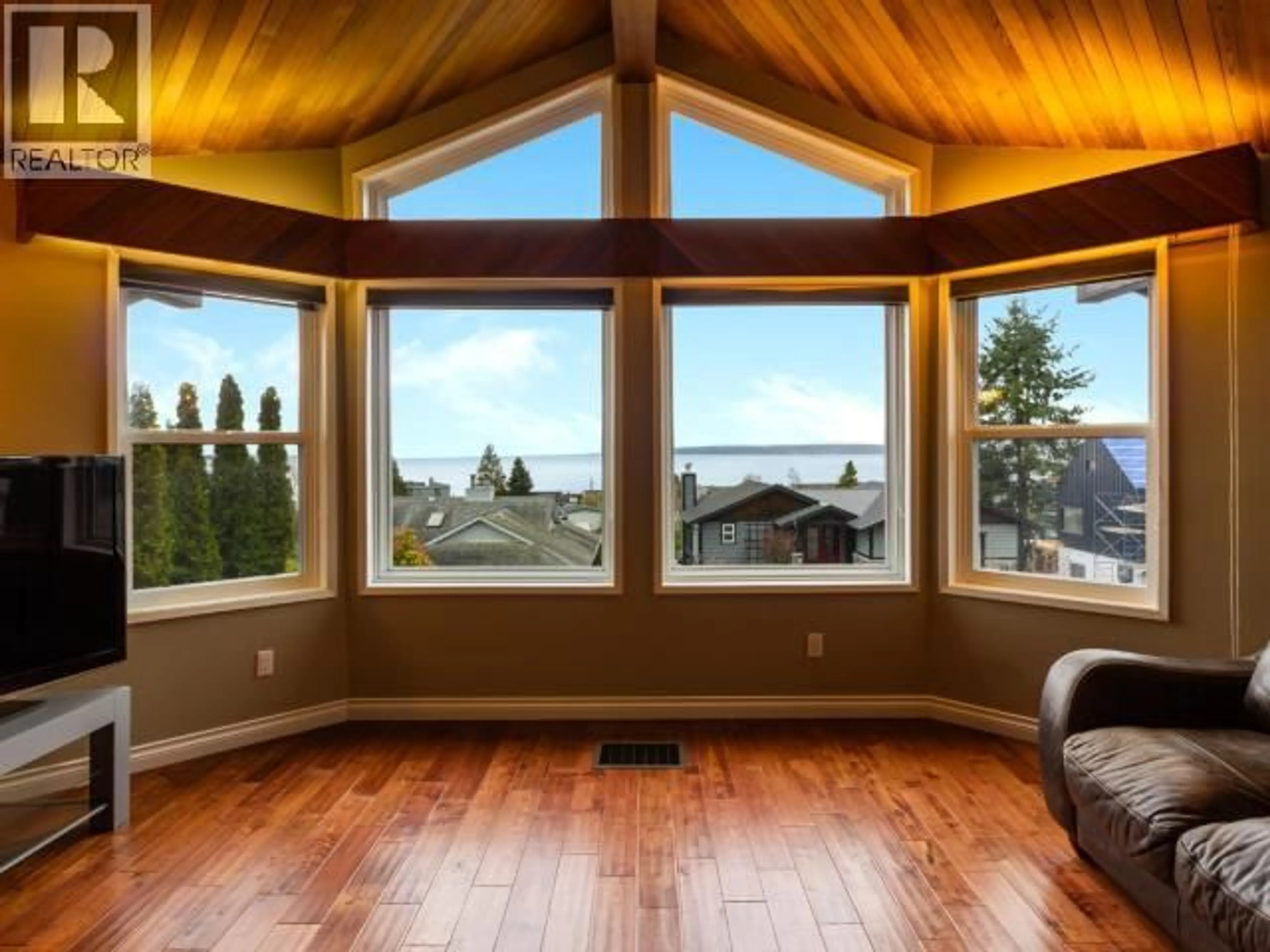 Unknown for 3826 TRAIL PLACE, Powell River British Columbia V8A5L3