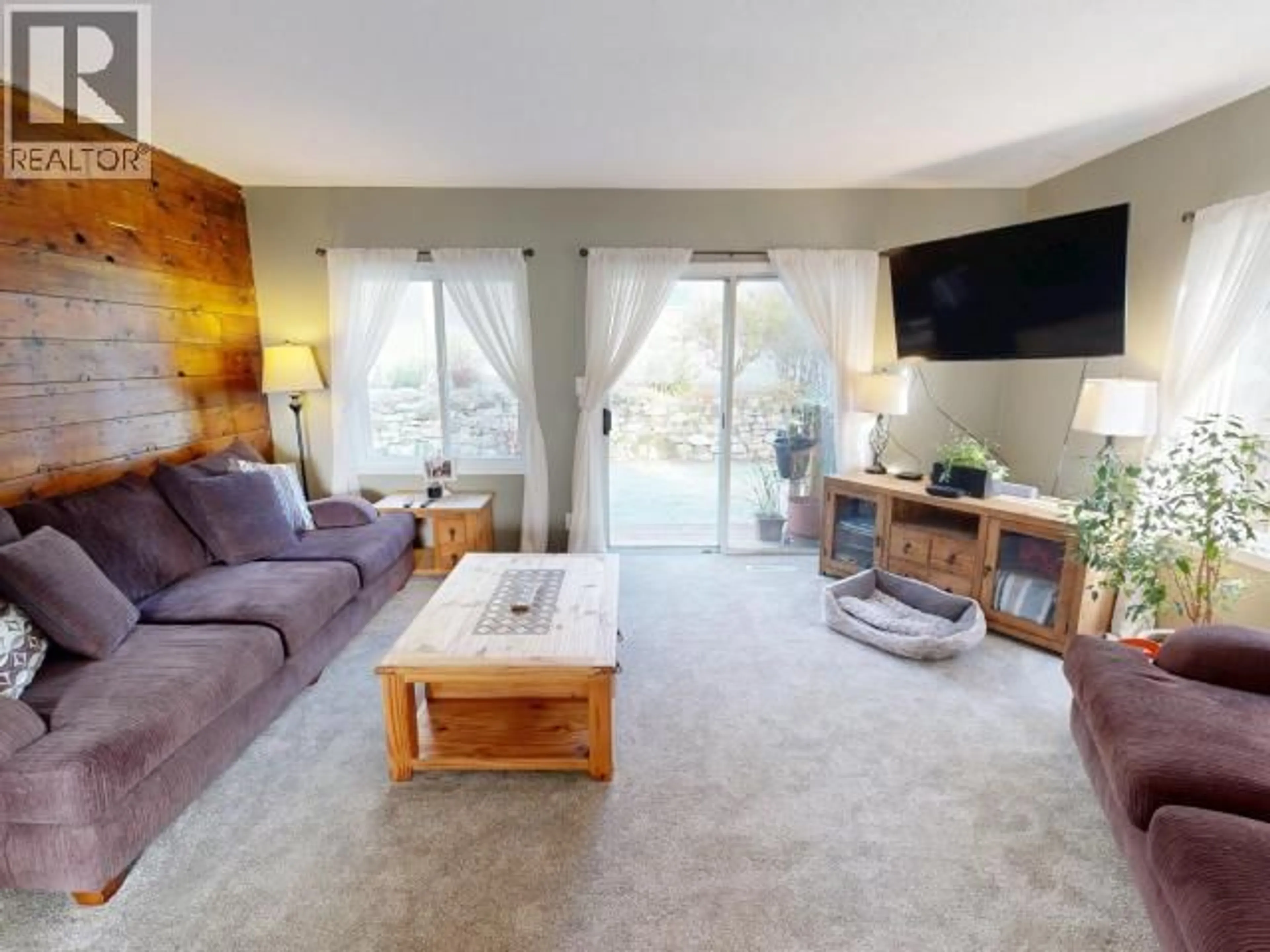 Living room with furniture, unknown for 7241 WARNER STREET, Powell River British Columbia