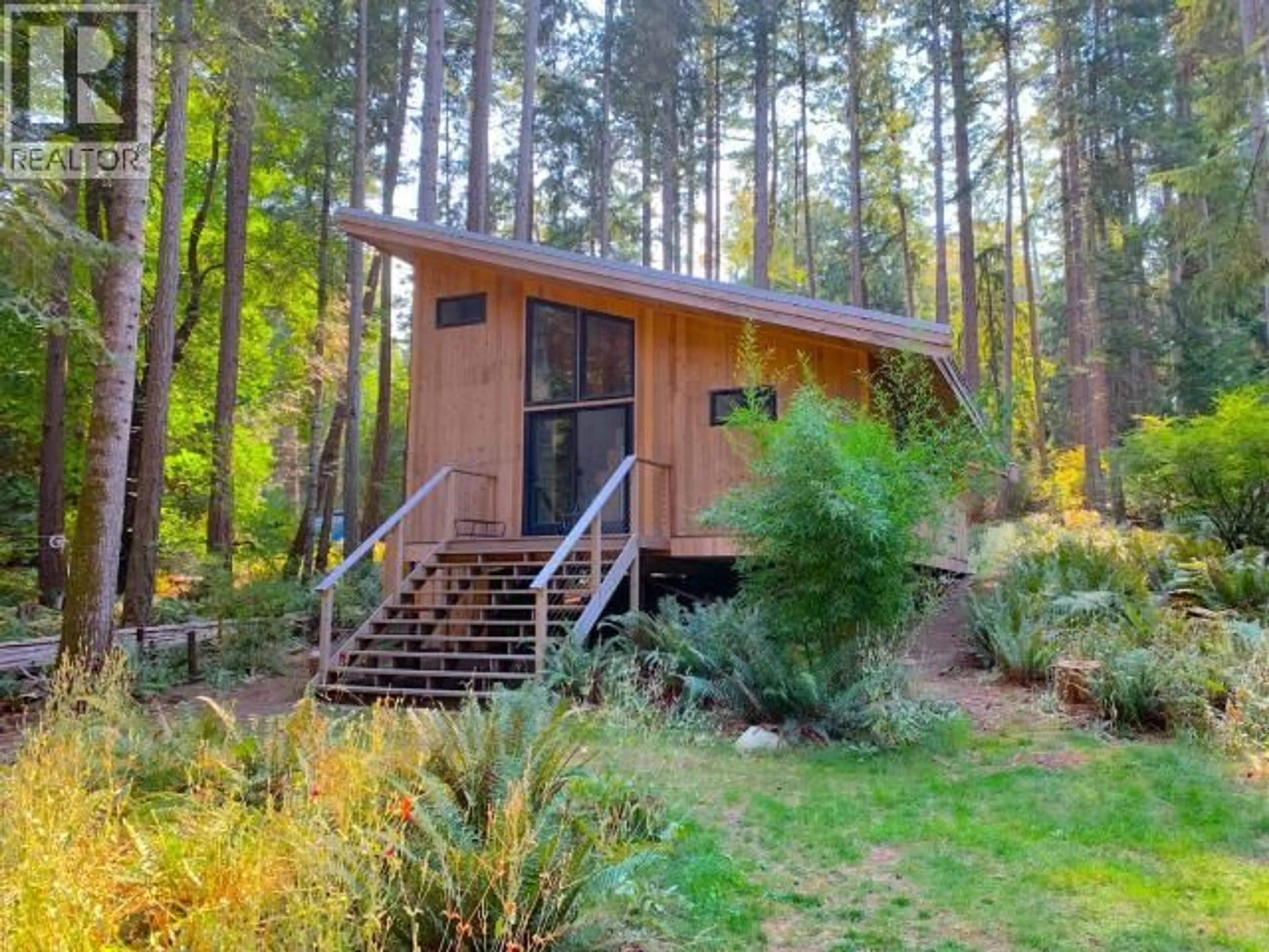 Shed for 94 - 1590 VANCOUVER BLVD, Savary Island British Columbia V0N2G0