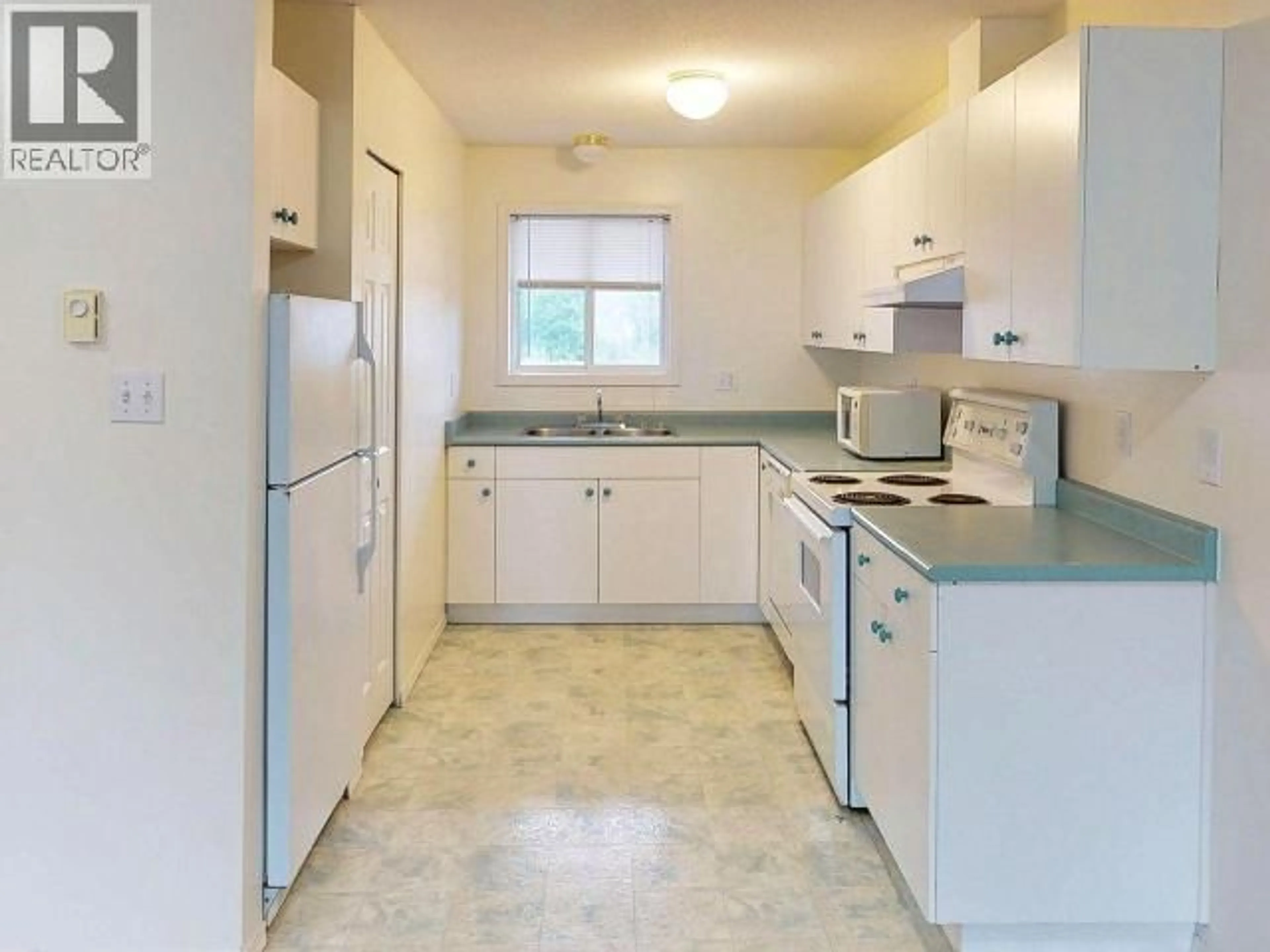 Standard kitchen, ceramic/tile floor for 201 - 5680 ORTONA AVE, Powell River British Columbia
