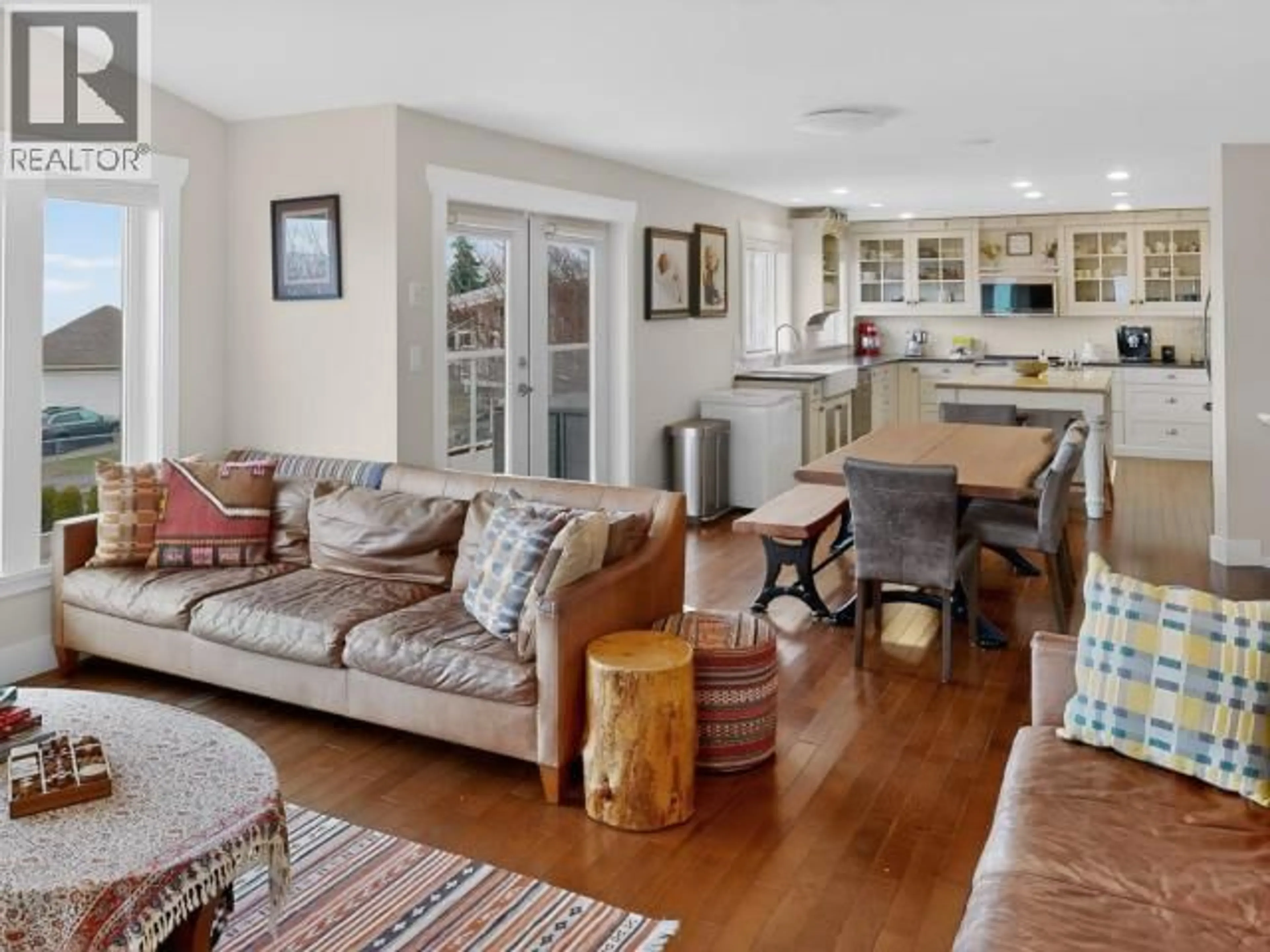 Living room with furniture, unknown for 3488 MACKENZIE AVE, Powell River British Columbia V8A5G2