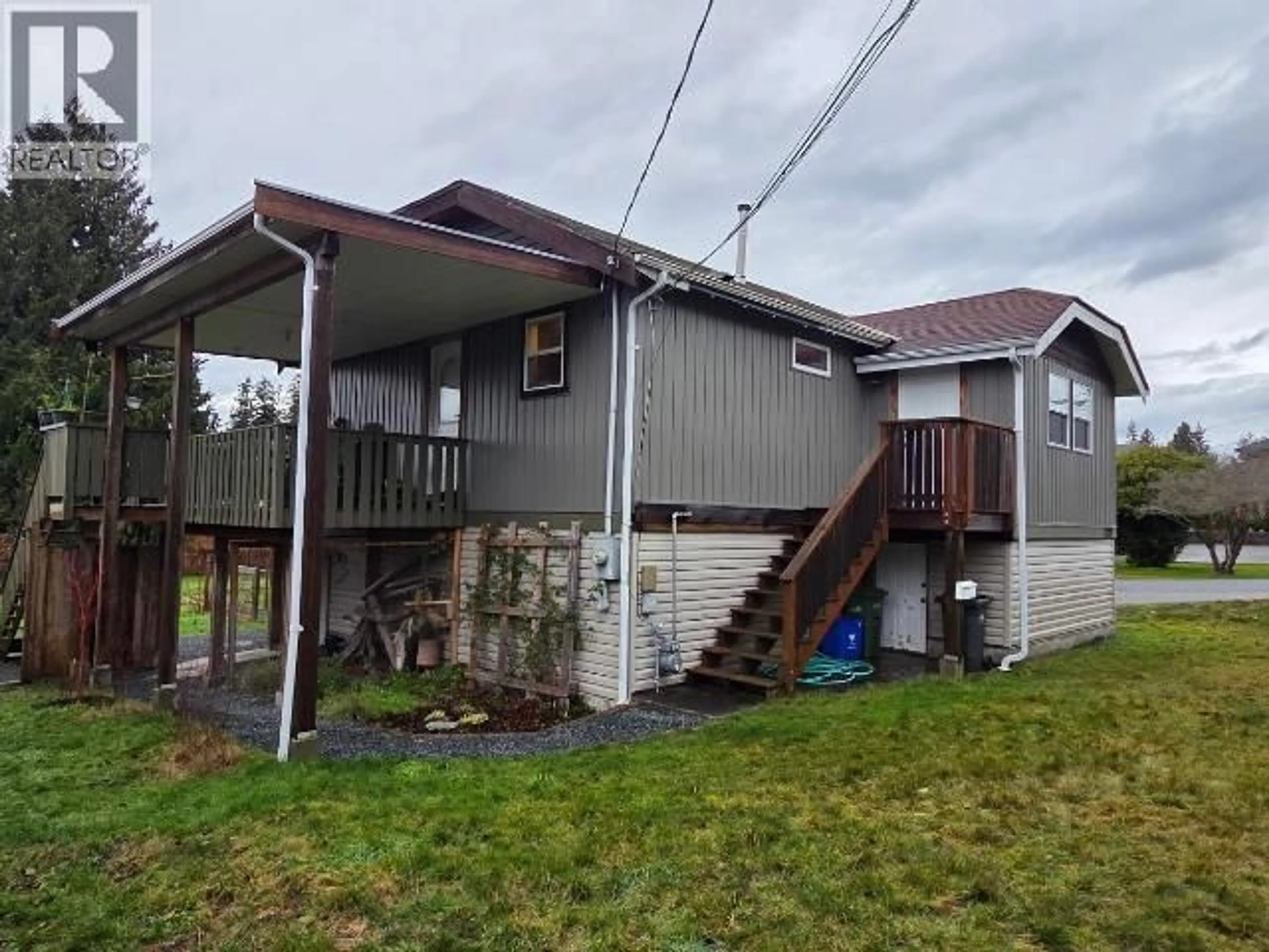 Home with vinyl exterior material, street for 4219 JOYCE AVE, Powell River British Columbia V8A2Z8