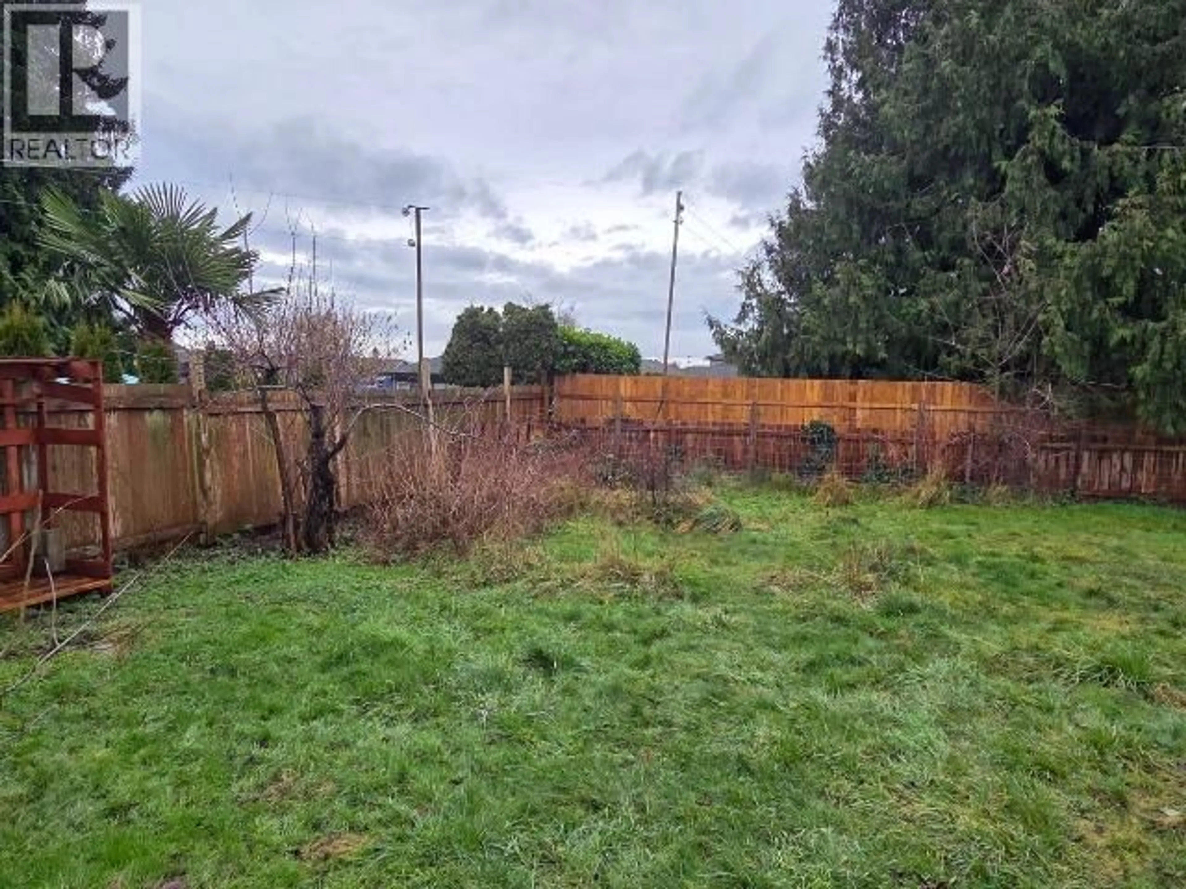 A pic from outside/outdoor area/front of a property/back of a property/a pic from drone, forest/trees view for 4219 JOYCE AVE, Powell River British Columbia V8A2Z8