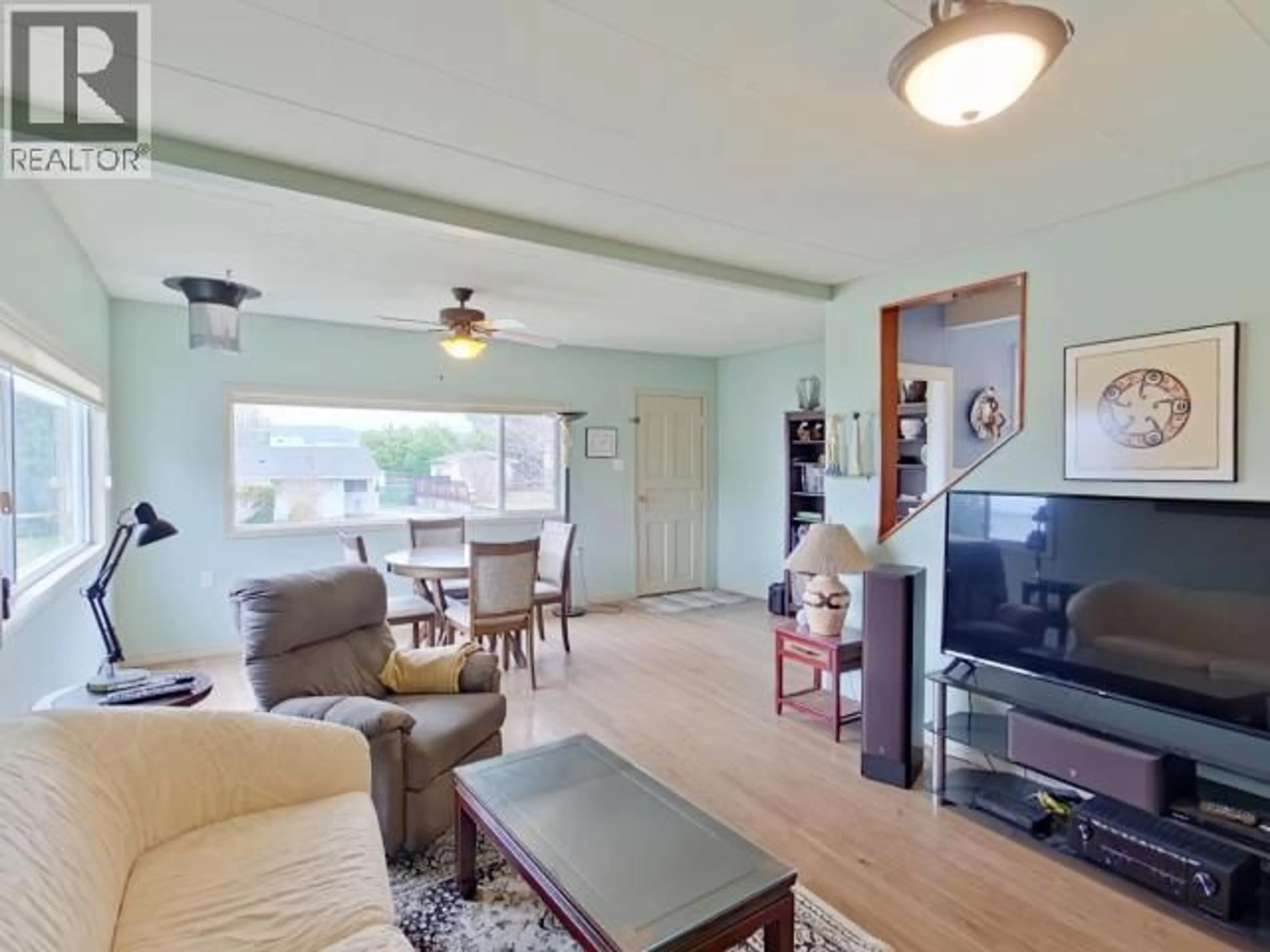 Living room with furniture, unknown for 7170 JORDAN STREET, Powell River British Columbia V8A1M9