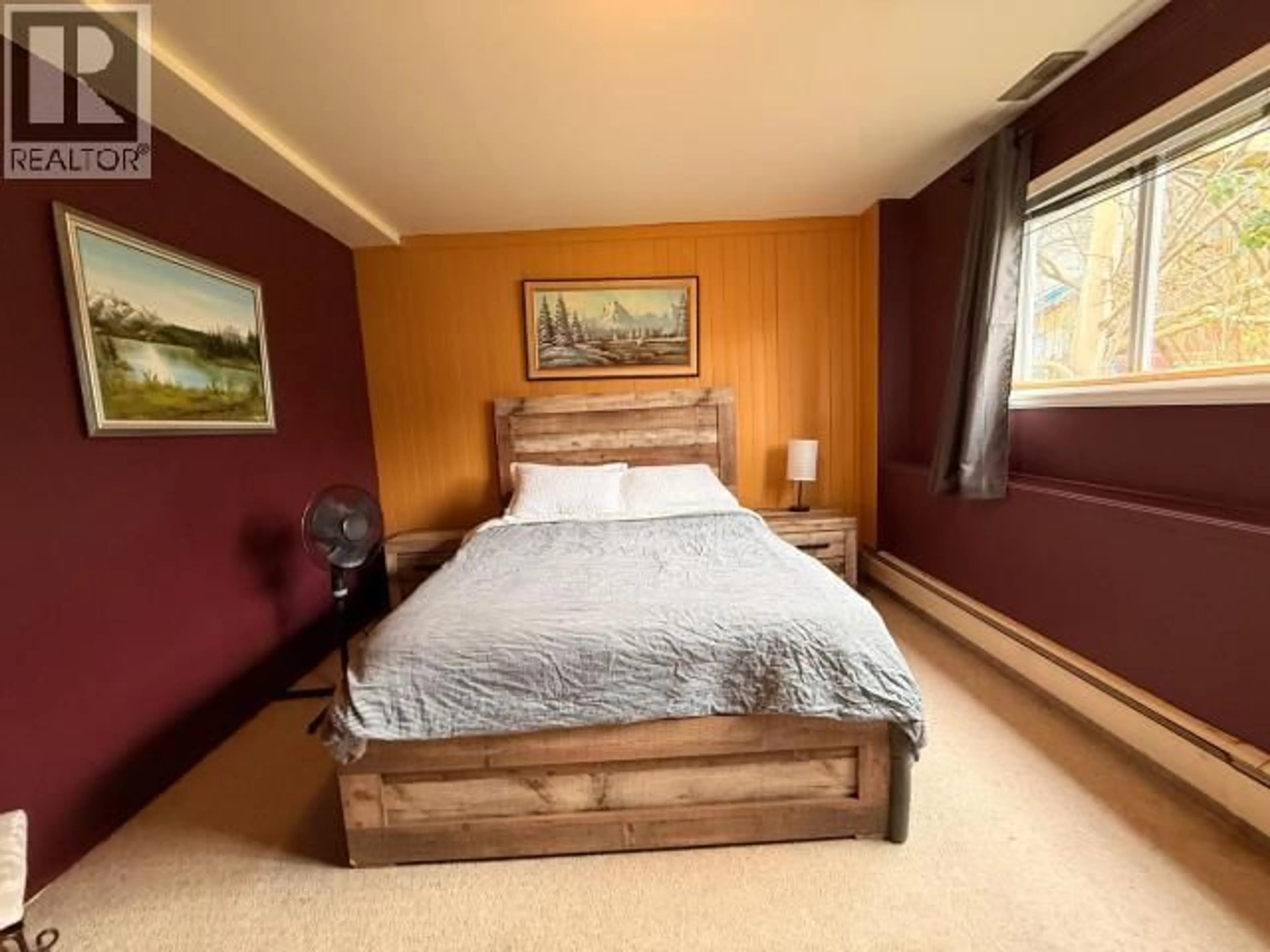 Bedroom with bed, unknown for 6144 COLUMBIA STREET, Powell River British Columbia V8A4T4