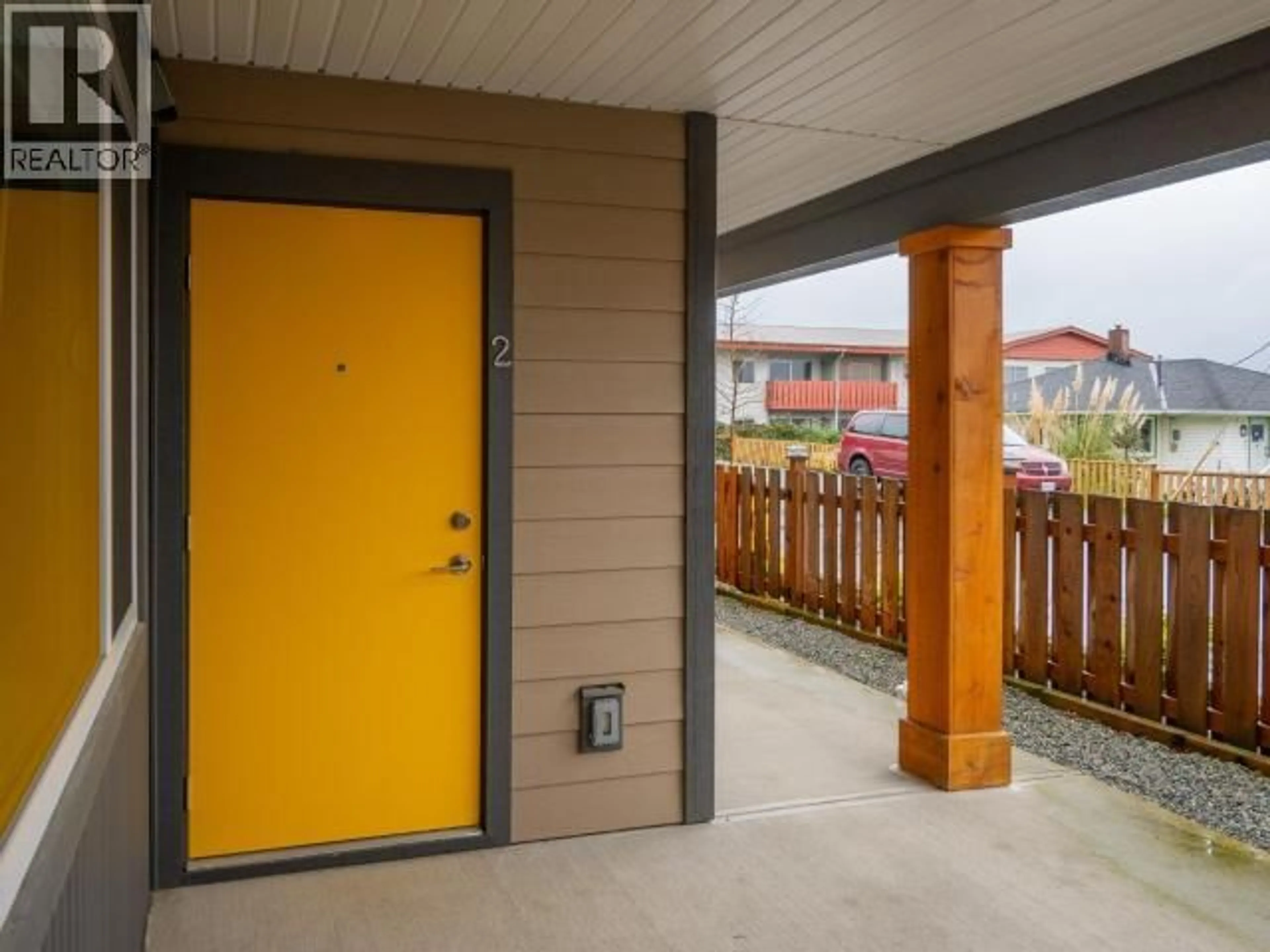 Indoor entryway for B2 - 6900 BURNABY STREET, Powell River British Columbia V8A1Y9