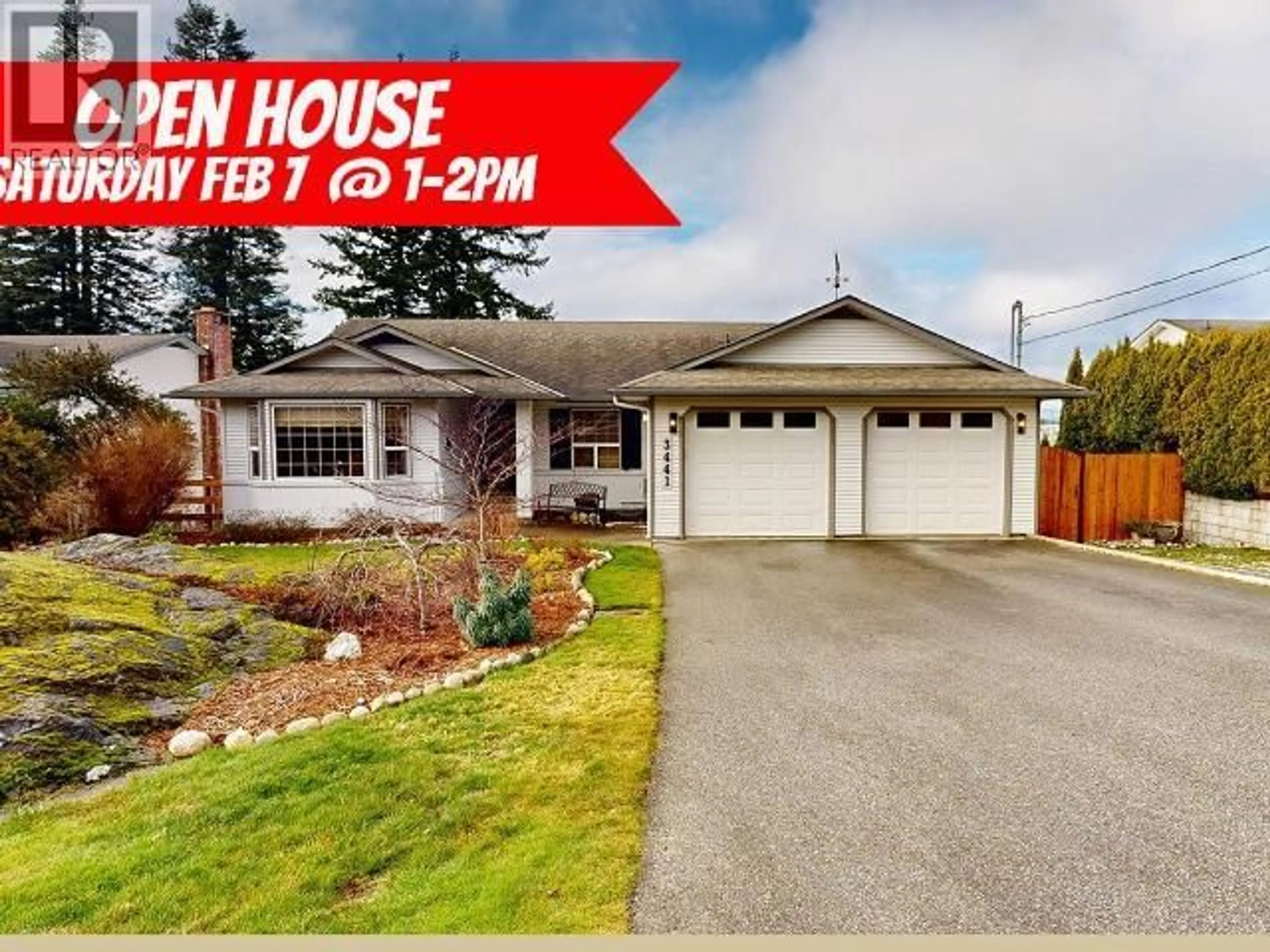 Home with vinyl exterior material, street for 3441 SELKIRK AVE, Powell River British Columbia V8A5G3