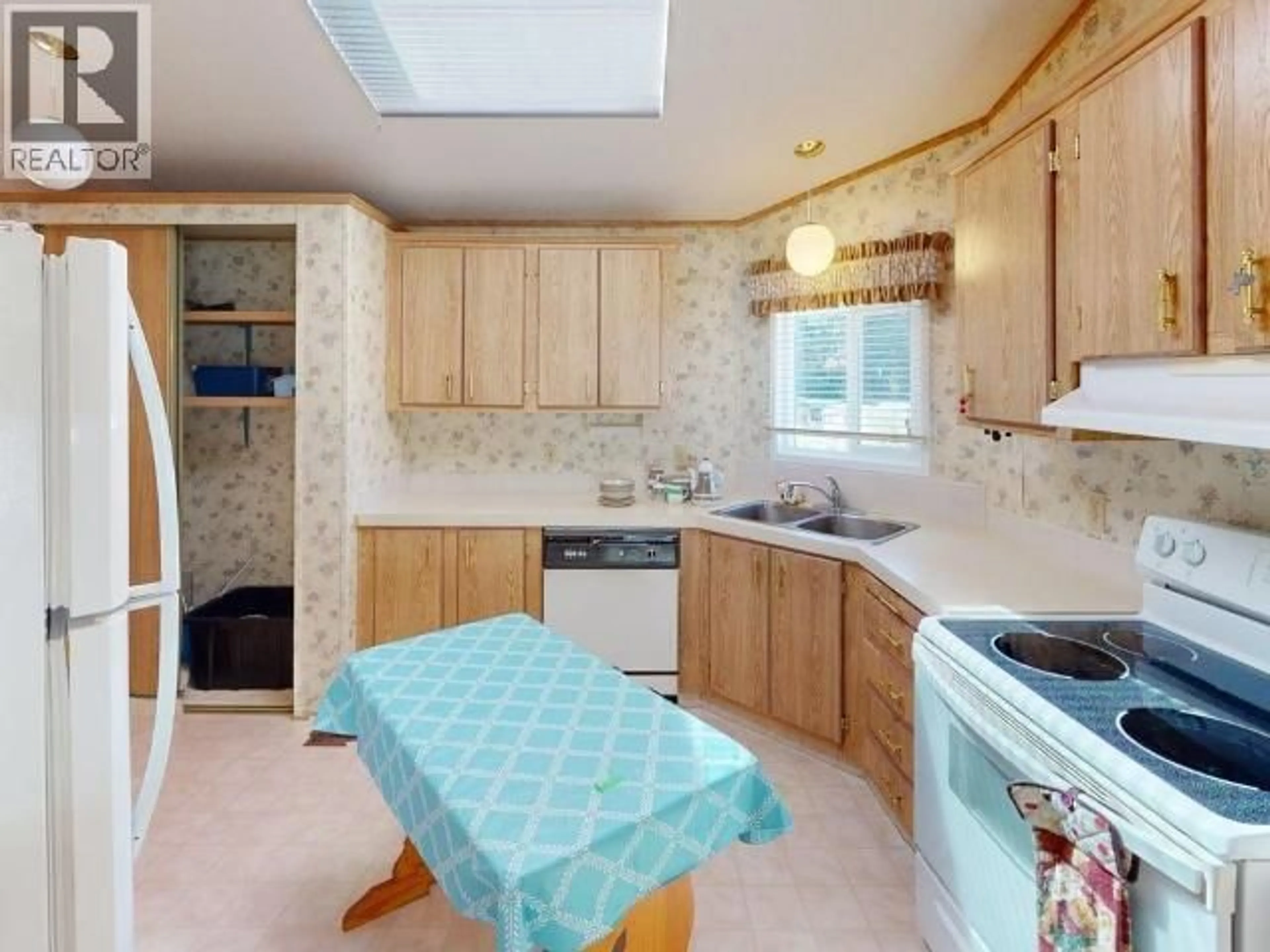 Standard kitchen, unknown for 32 - 6271 MCANDREW AVE, Powell River British Columbia V8A5G8