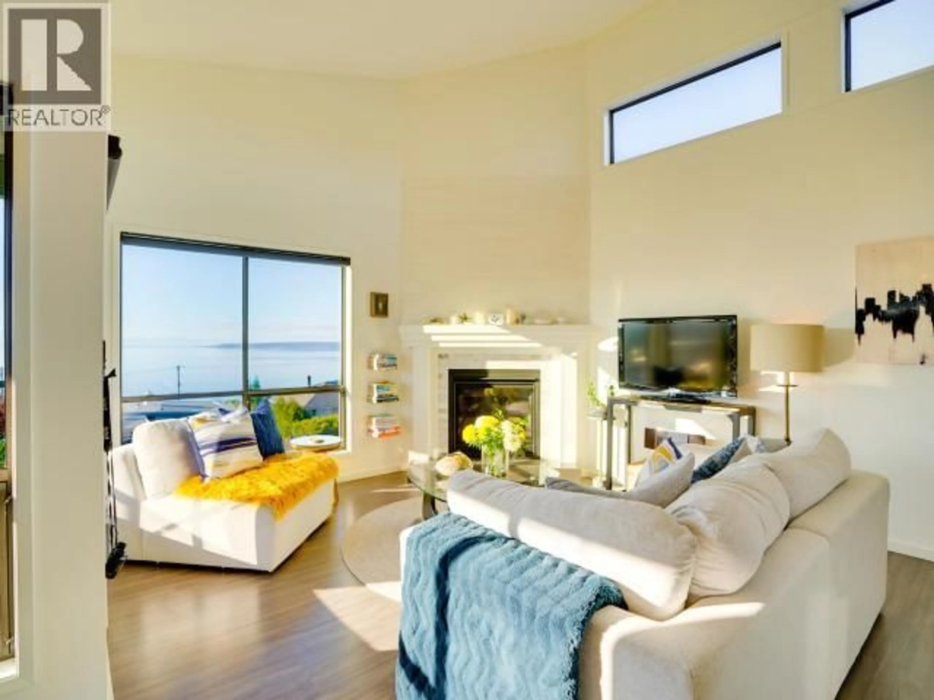 Living room with furniture, unknown for 12-3818 JOYCE AVE, Powell River British Columbia V8A2Z1