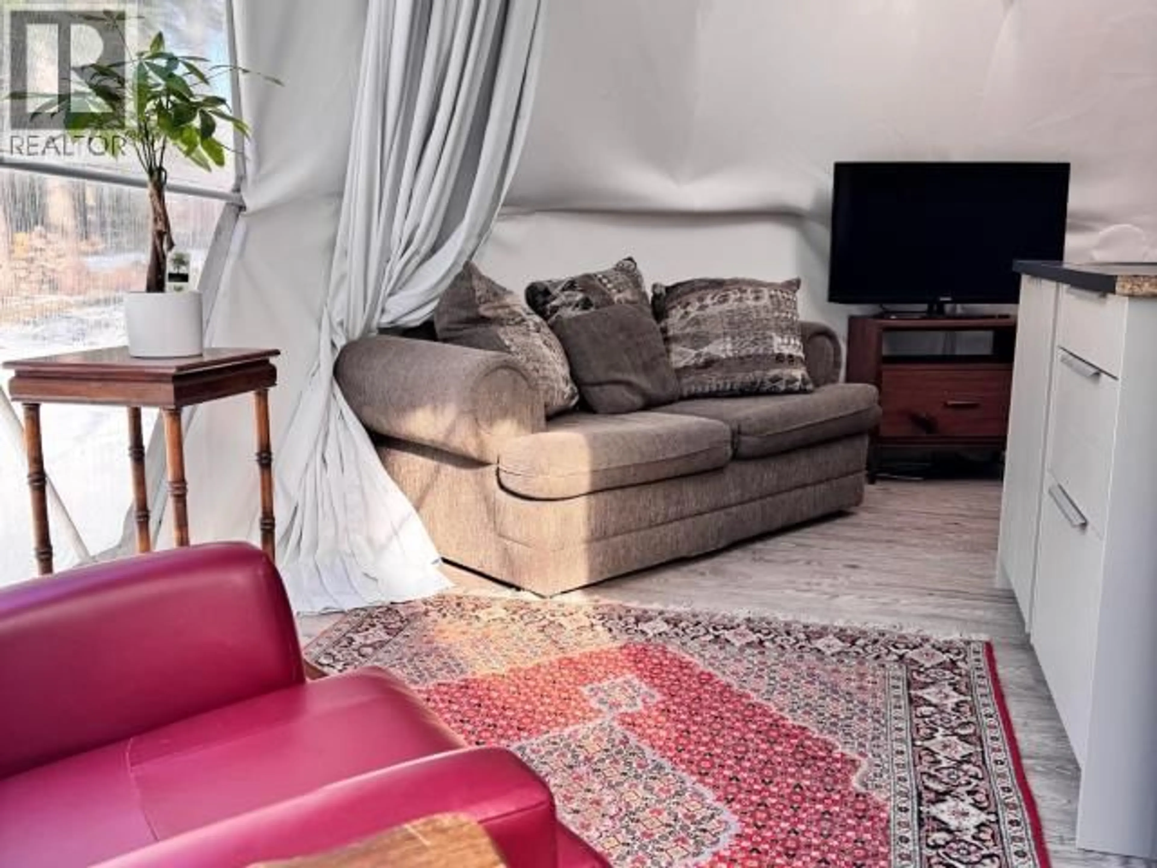 Living room with furniture, unknown for 5004 LEONARD RD, Texada Island British Columbia V0N3K0