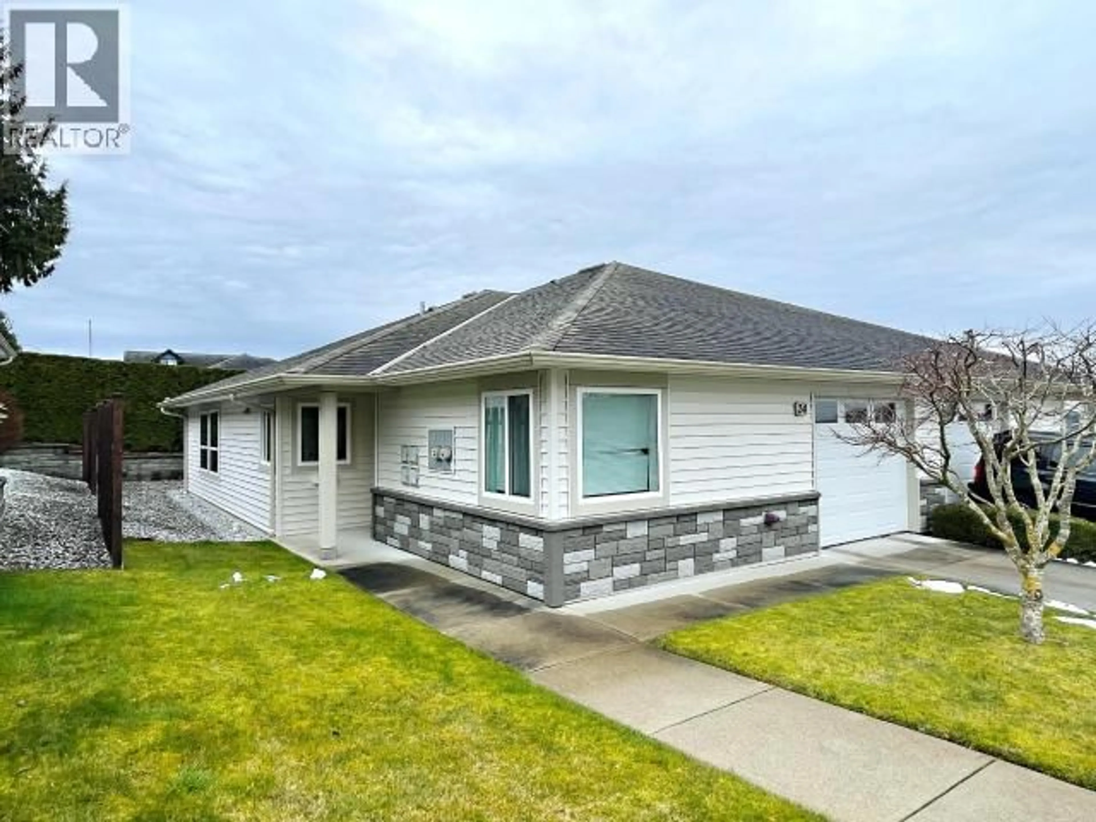 Home with vinyl exterior material, street for 24 - 4415 MANSON AVE, Powell River British Columbia V8A0A5