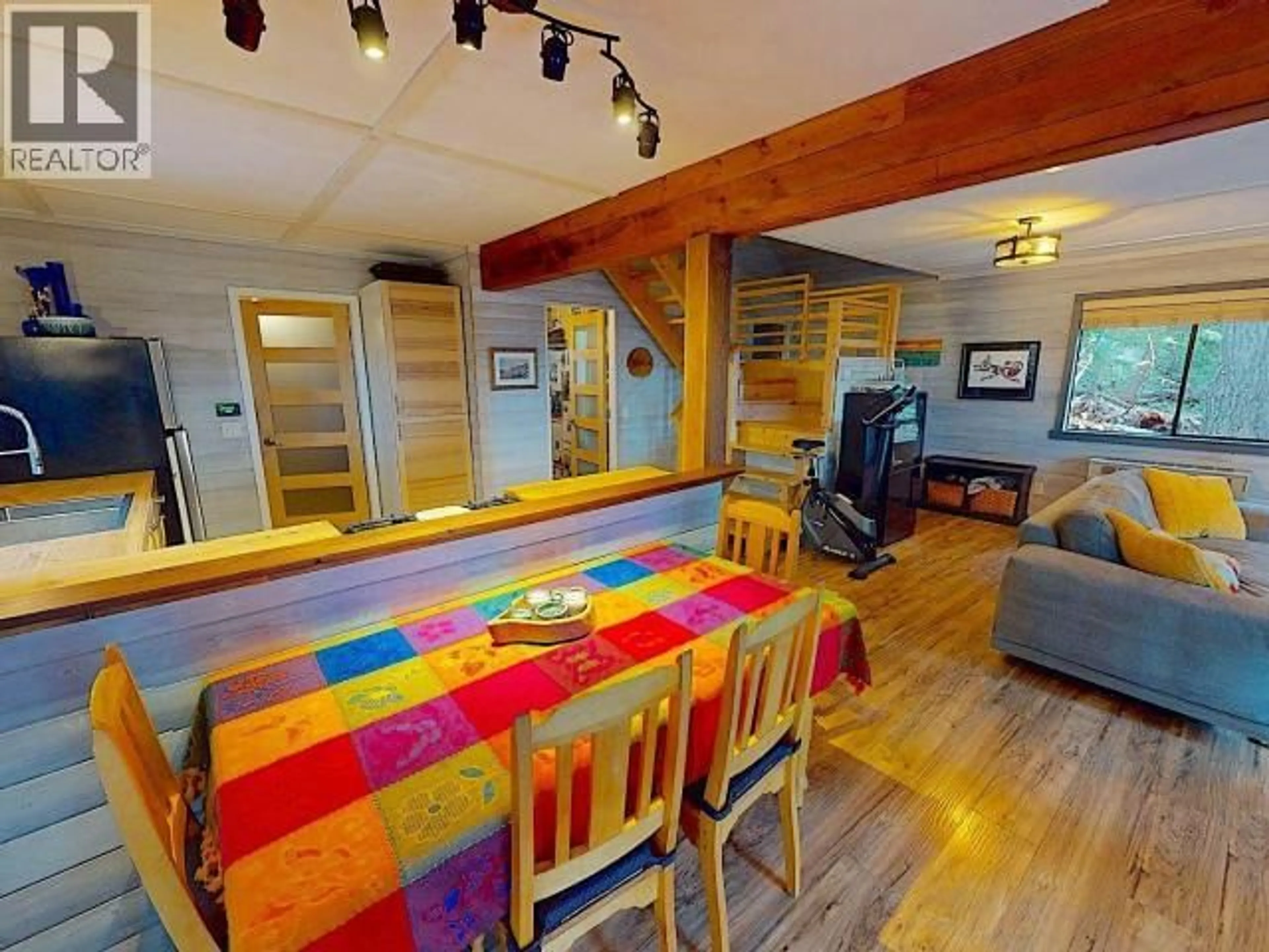 Dining room, wood/laminate floor for 1283 TENNYSON RD, Savary Island British Columbia