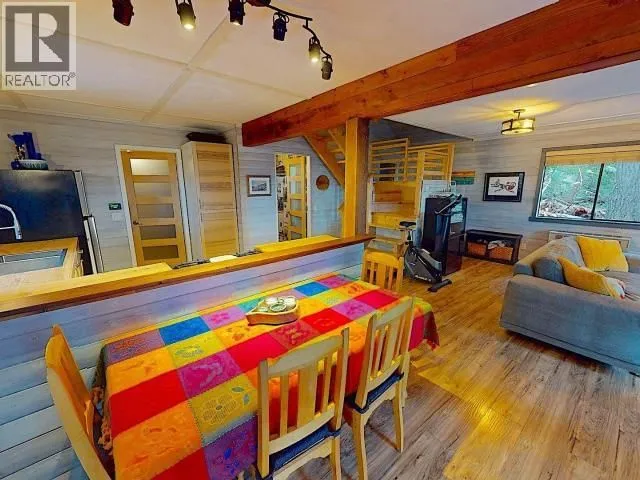 1283 TENNYSON RD, Savary Island 5