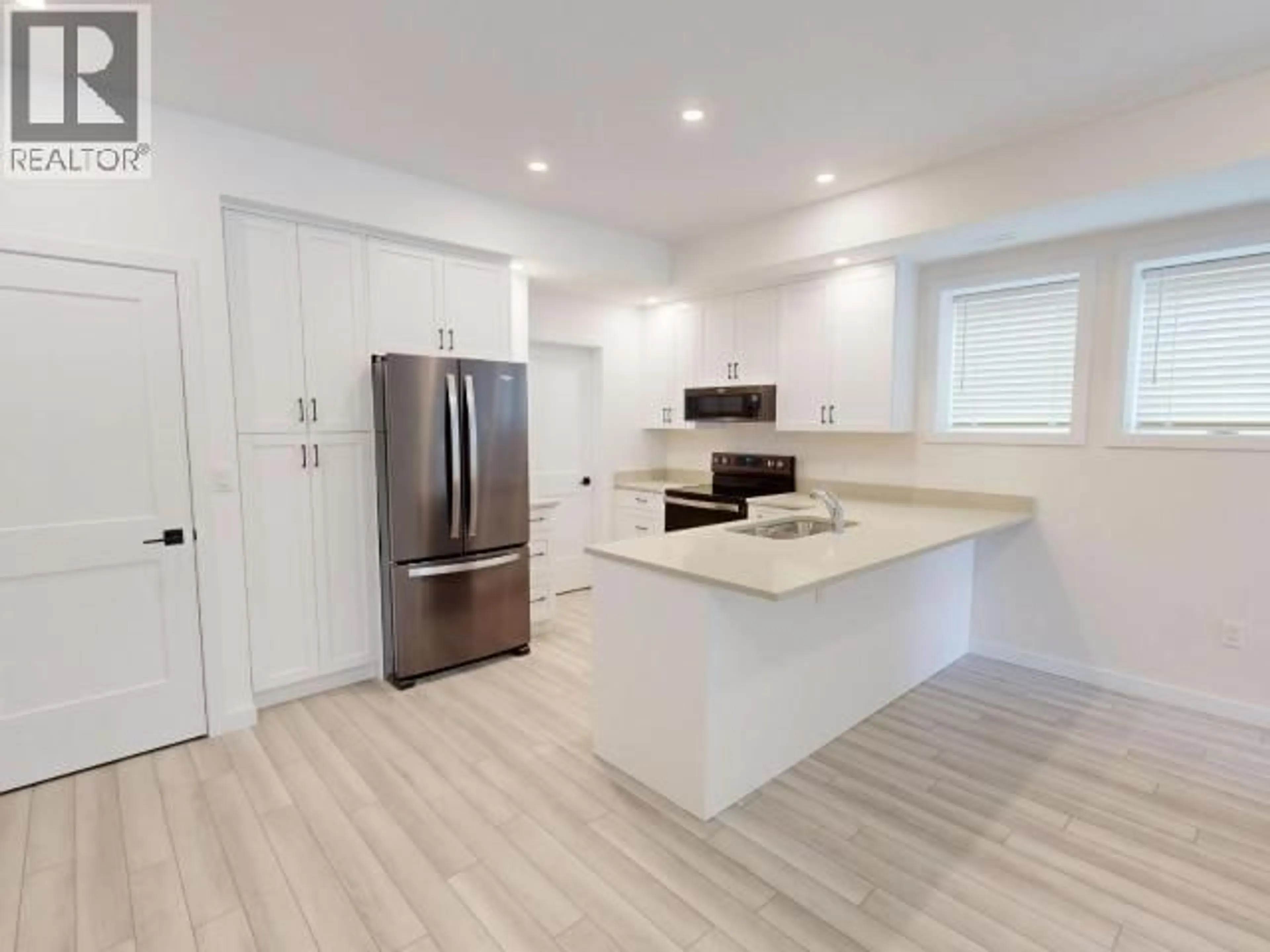 Open concept kitchen, unknown for 10-6730 CRANBERRY STREET, Powell River British Columbia V8A3Z4