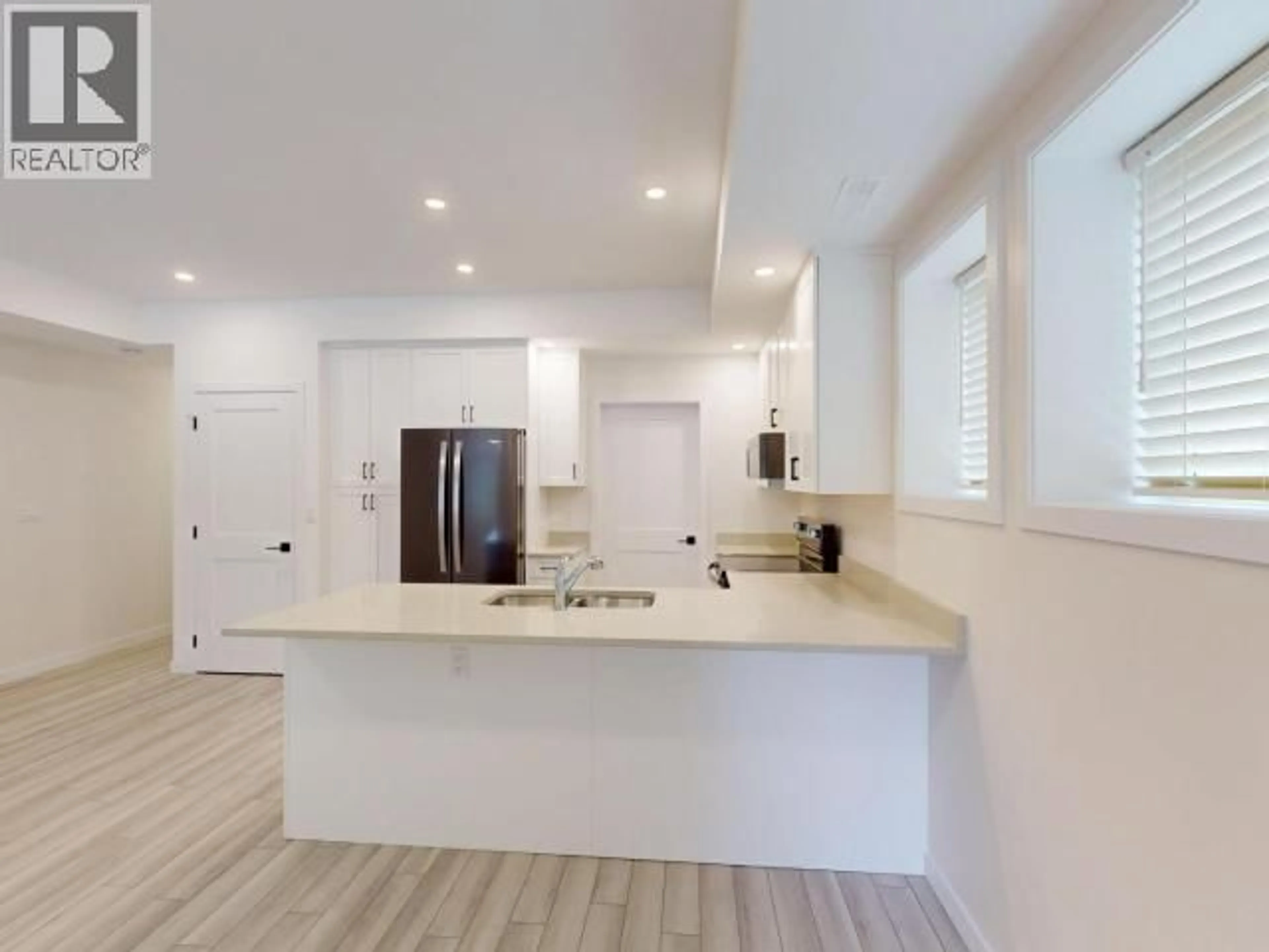 Open concept kitchen, unknown for 10-6730 CRANBERRY STREET, Powell River British Columbia V8A3Z4
