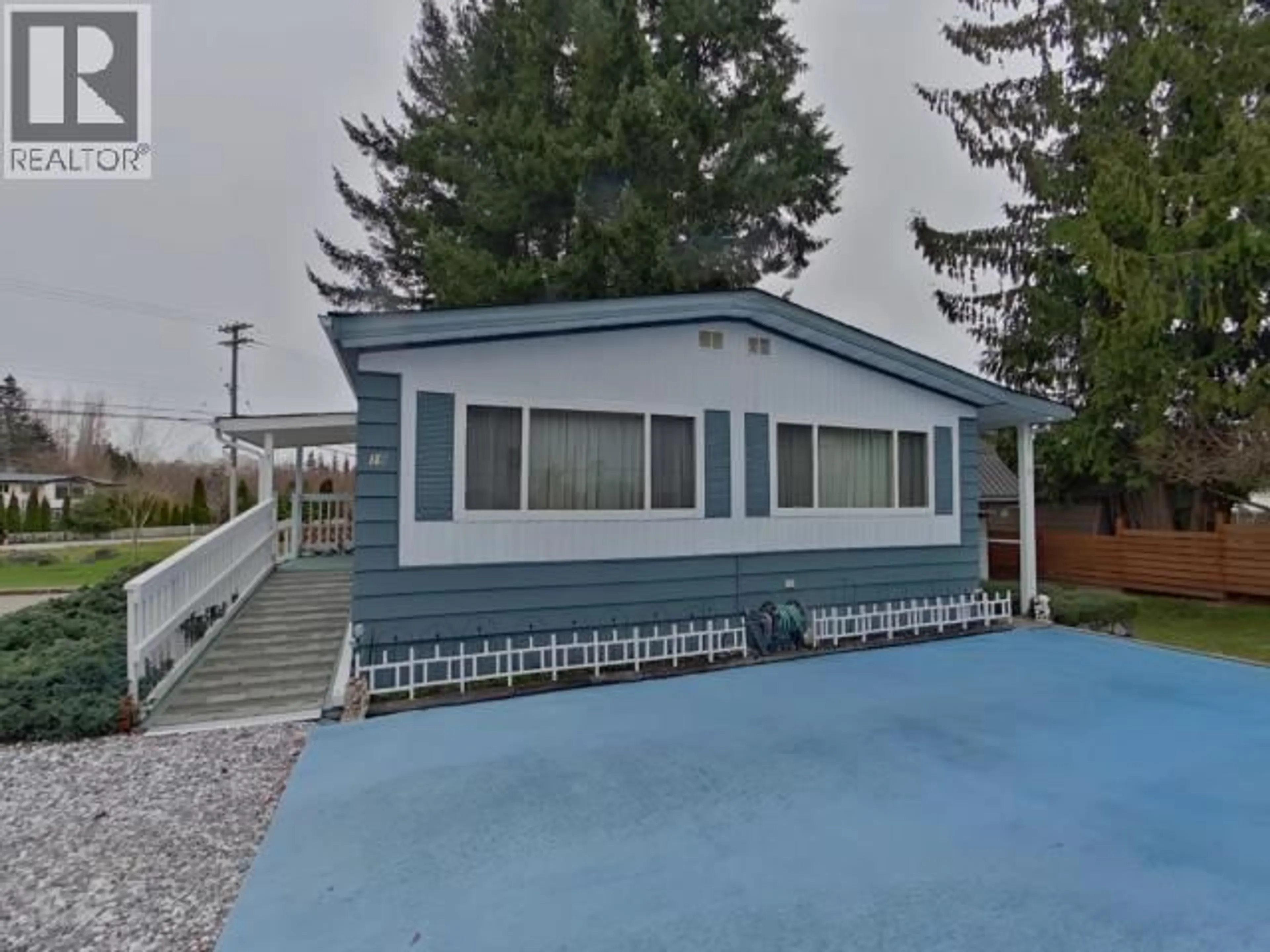 Home with vinyl exterior material, unknown for 19 - 6271 MCANDREW AVE, Powell River British Columbia