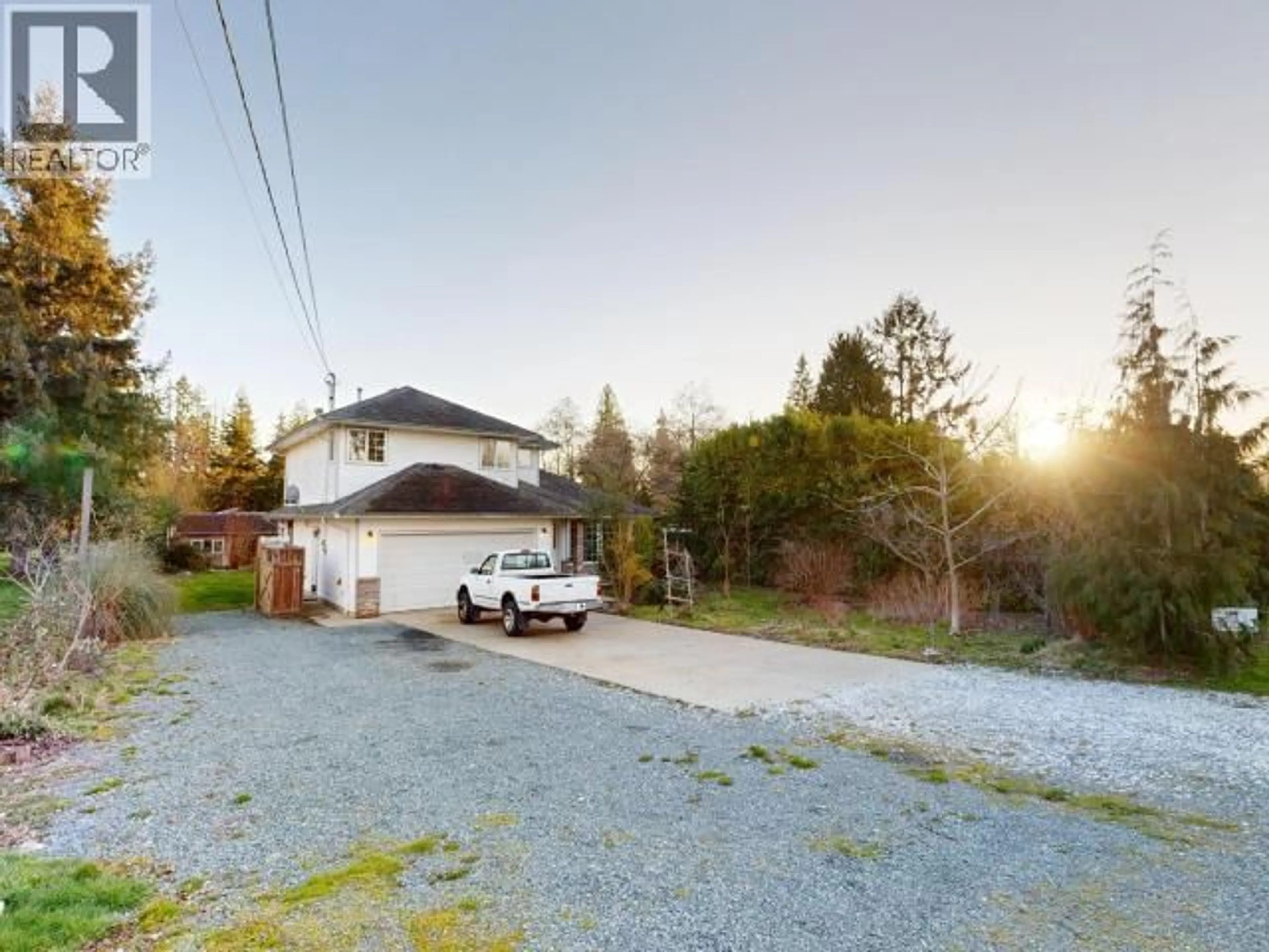A pic from outside/outdoor area/front of a property/back of a property/a pic from drone, unknown for 6030 LOIS STREET, Powell River British Columbia