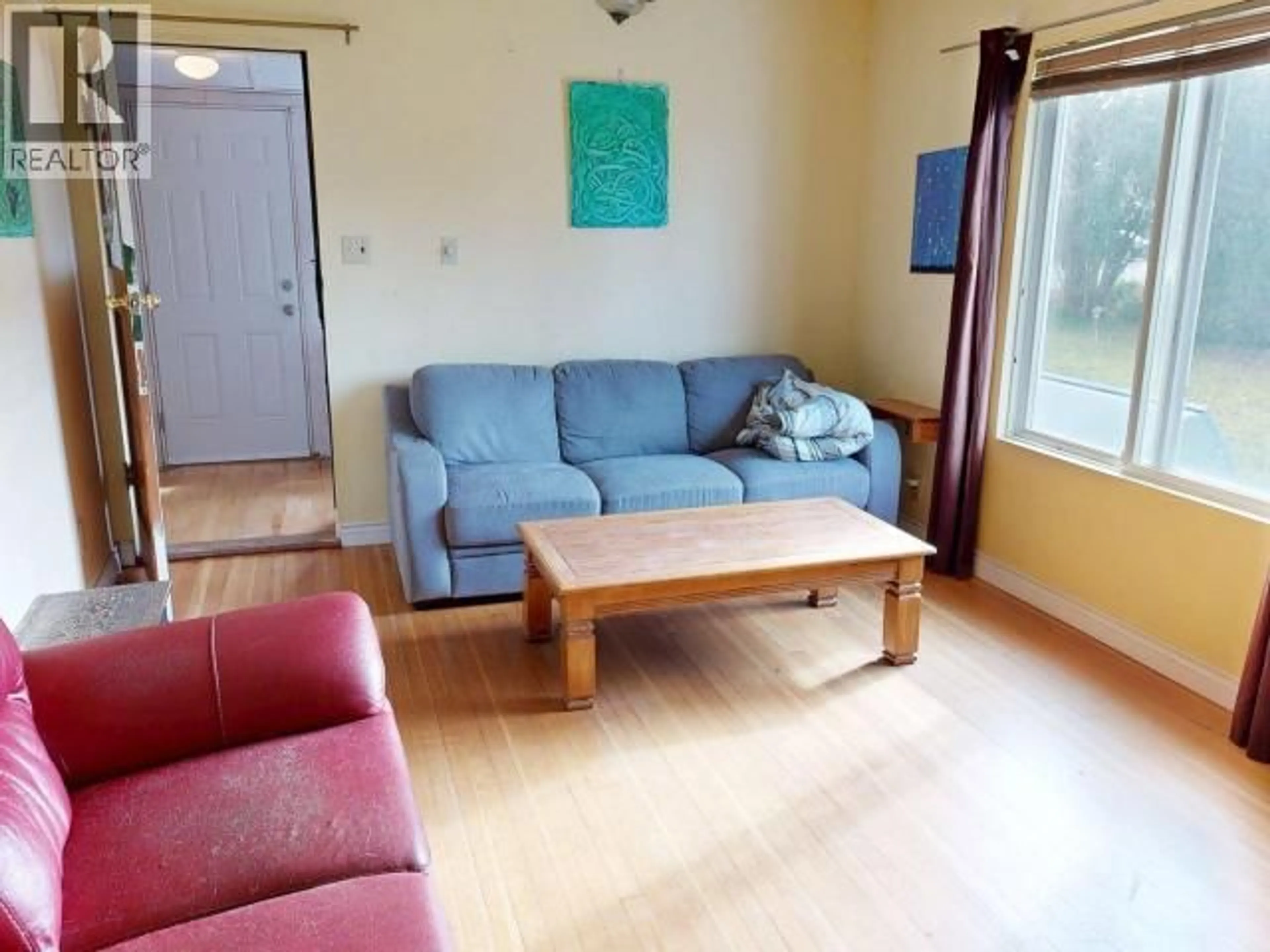 Living room with furniture, unknown for 4291 JOYCE AVE, Powell River British Columbia V8A2Z9