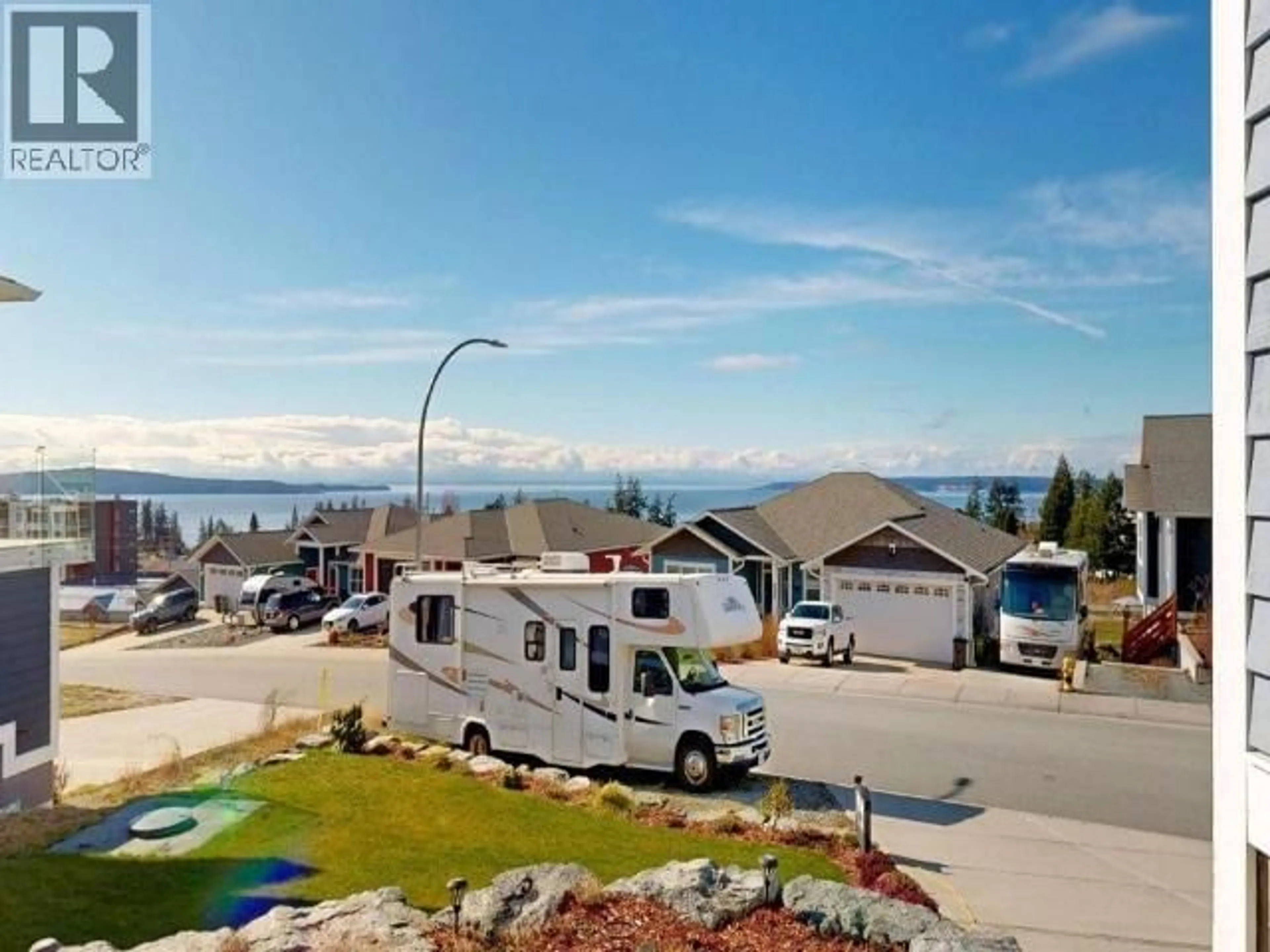 A pic from outside/outdoor area/front of a property/back of a property/a pic from drone, water/lake/river/ocean view for 4374 QUEBEC AVE, Powell River British Columbia V8A0V7