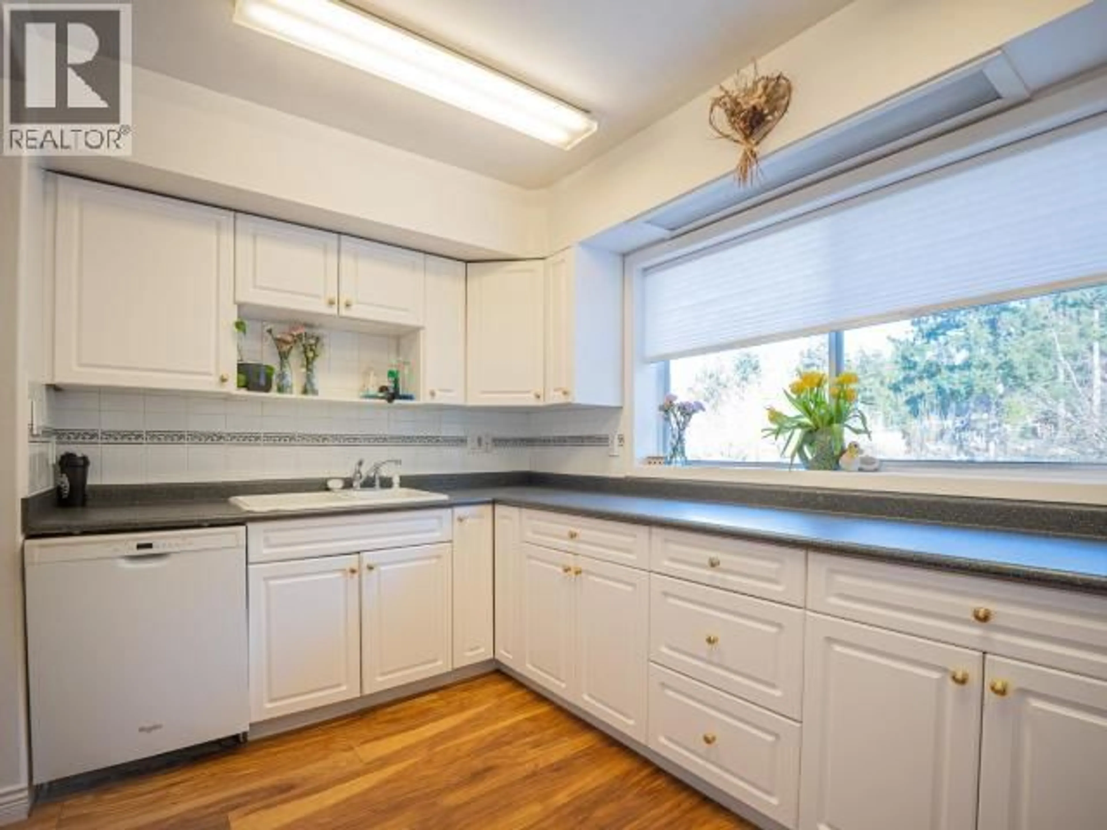 Standard kitchen, unknown for 2521 ZILINSKY ROAD, Powell River British Columbia V8A0P1