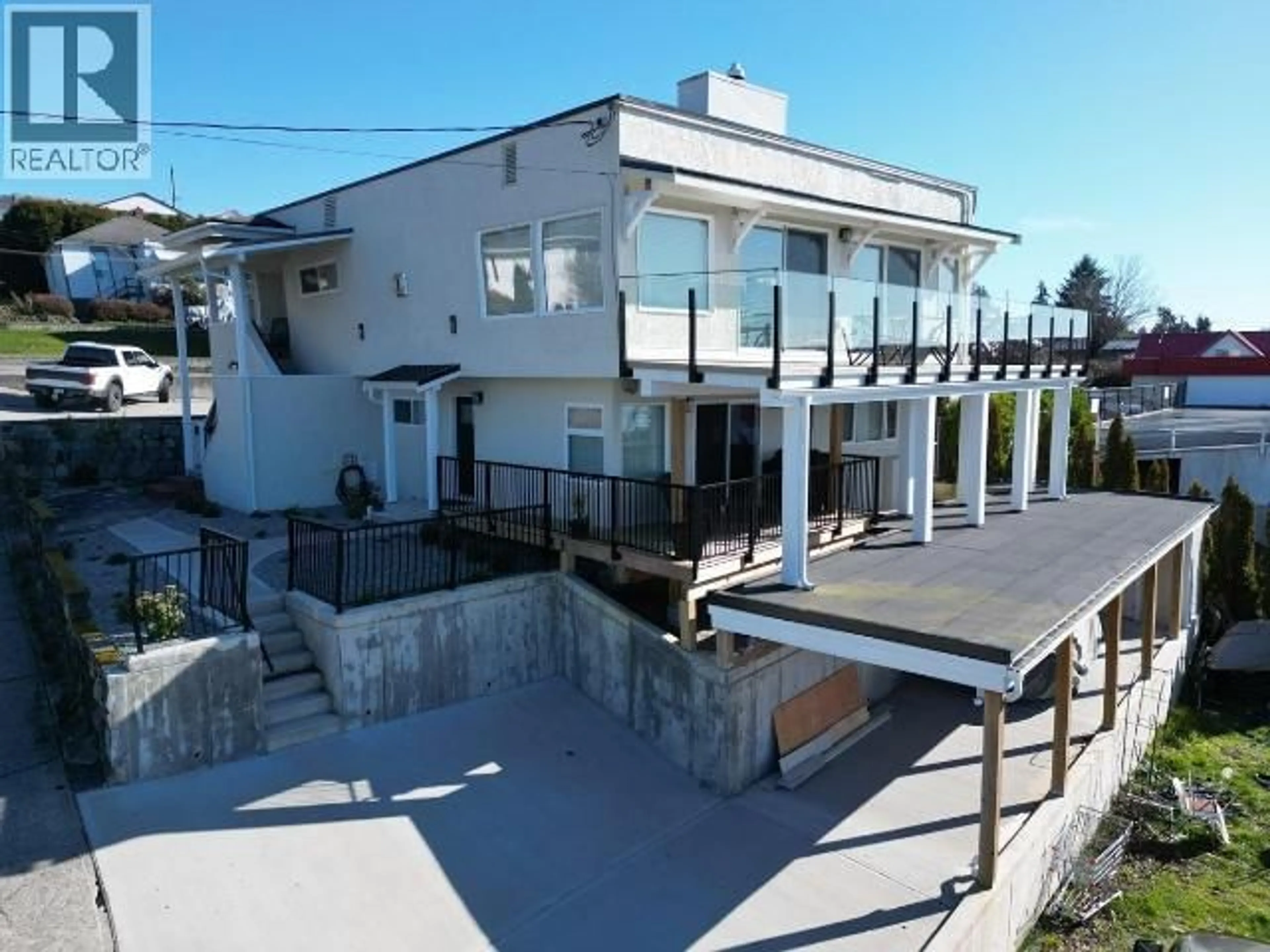 A pic from outside/outdoor area/front of a property/back of a property/a pic from drone, unknown for A, B, C - 6848 COURTENAY STREET, Powell River British Columbia V8A1X2