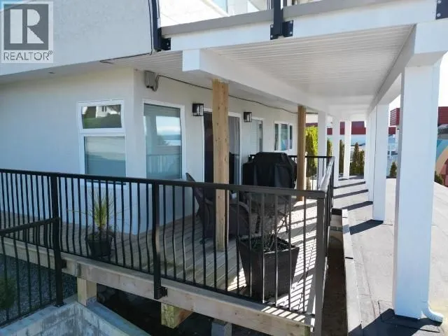 A, B, C - 6848 COURTENAY STREET, Powell River 3