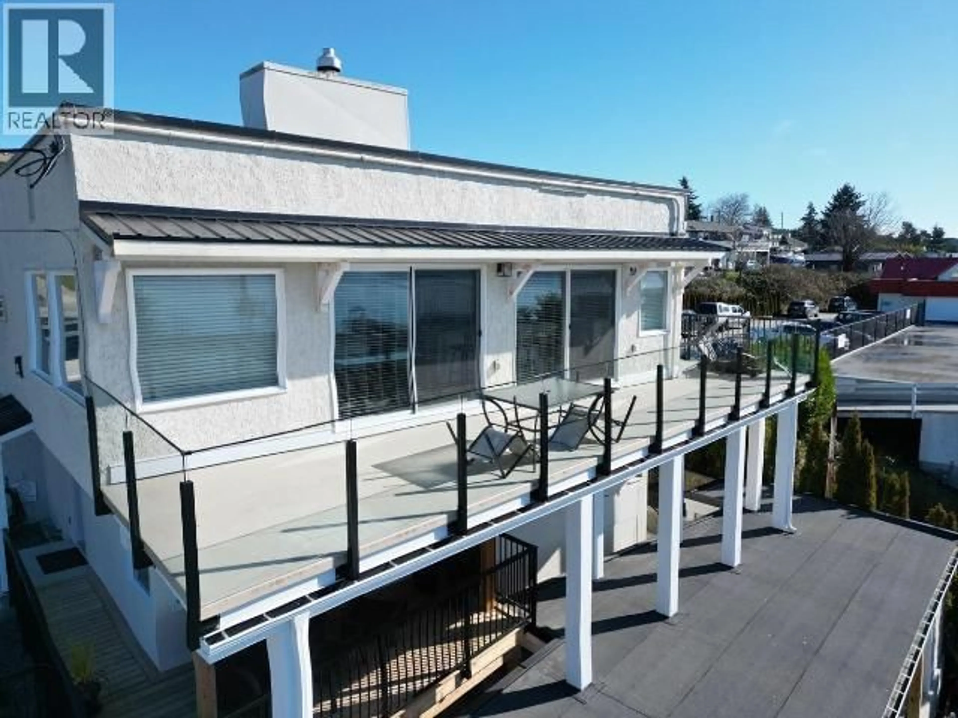 A pic from outside/outdoor area/front of a property/back of a property/a pic from drone, unknown for A, B, C - 6848 COURTENAY STREET, Powell River British Columbia V8A1X2