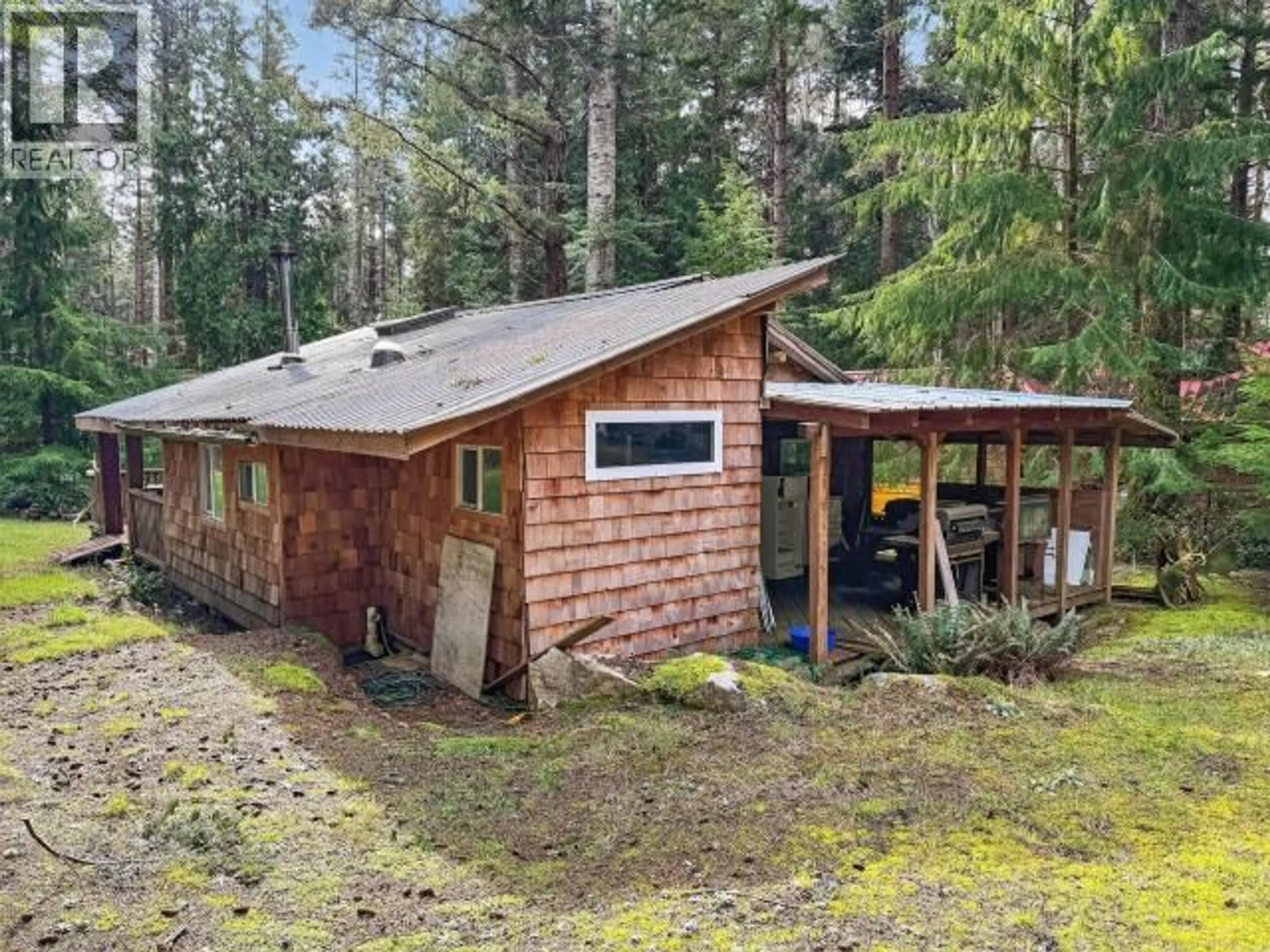 Shed for 1229 TENNYSON RD, Savary Island British Columbia V0N2G0