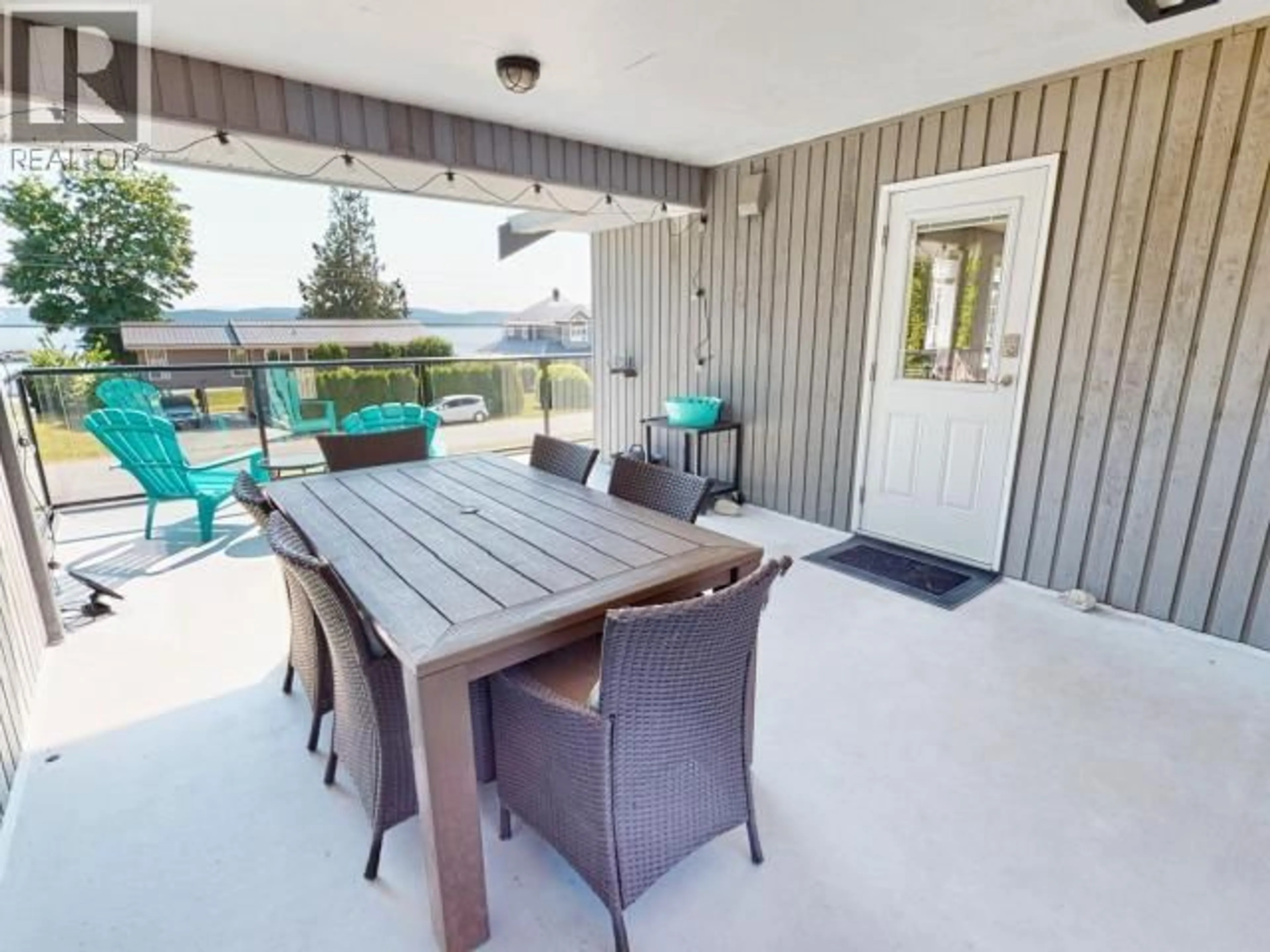 Patio, unknown for 8206 CENTENNIAL DRIVE, Powell River British Columbia