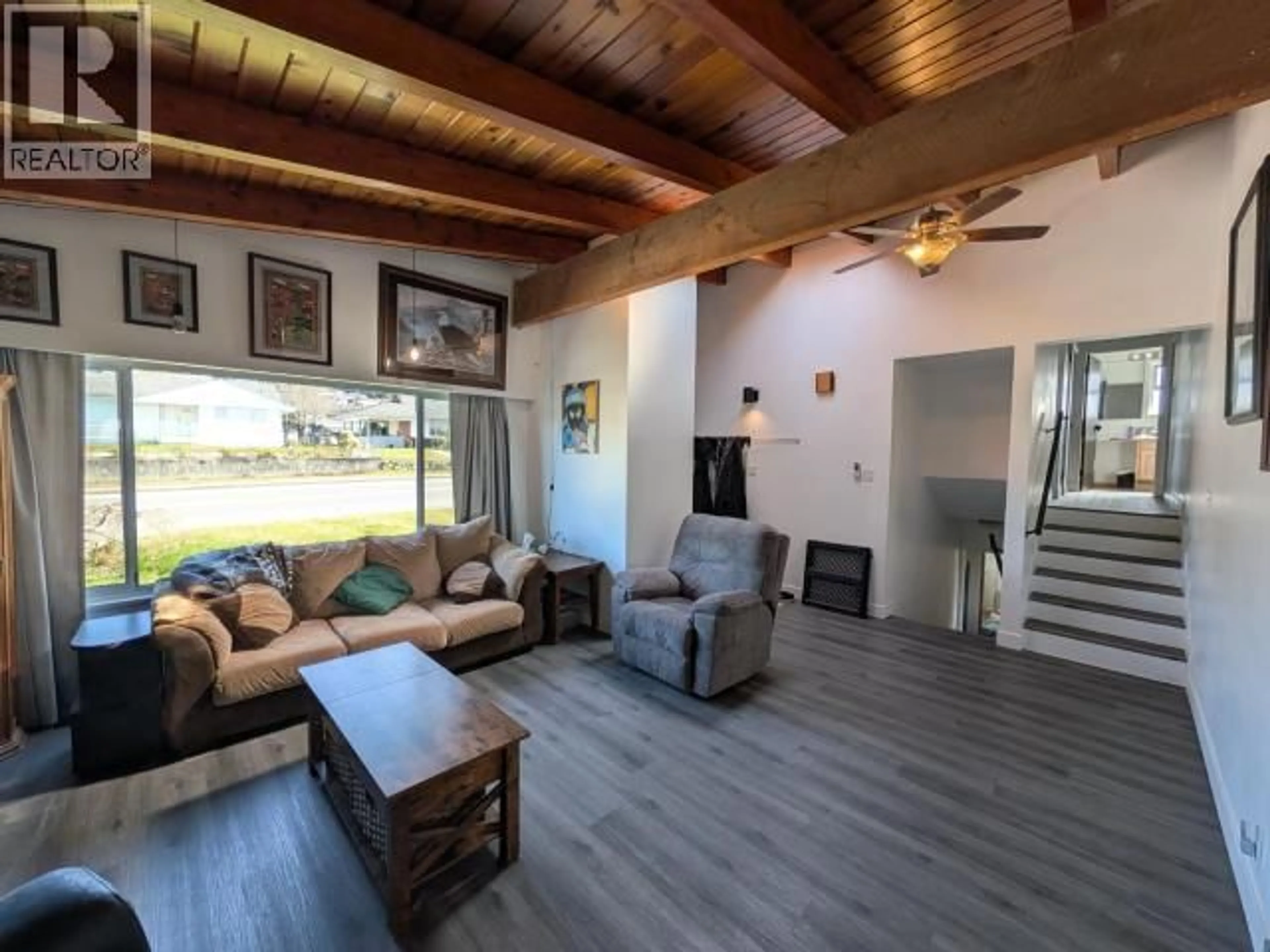 Living room with furniture, unknown for 4029 JOYCE AVE, Powell River British Columbia V8A2Z4