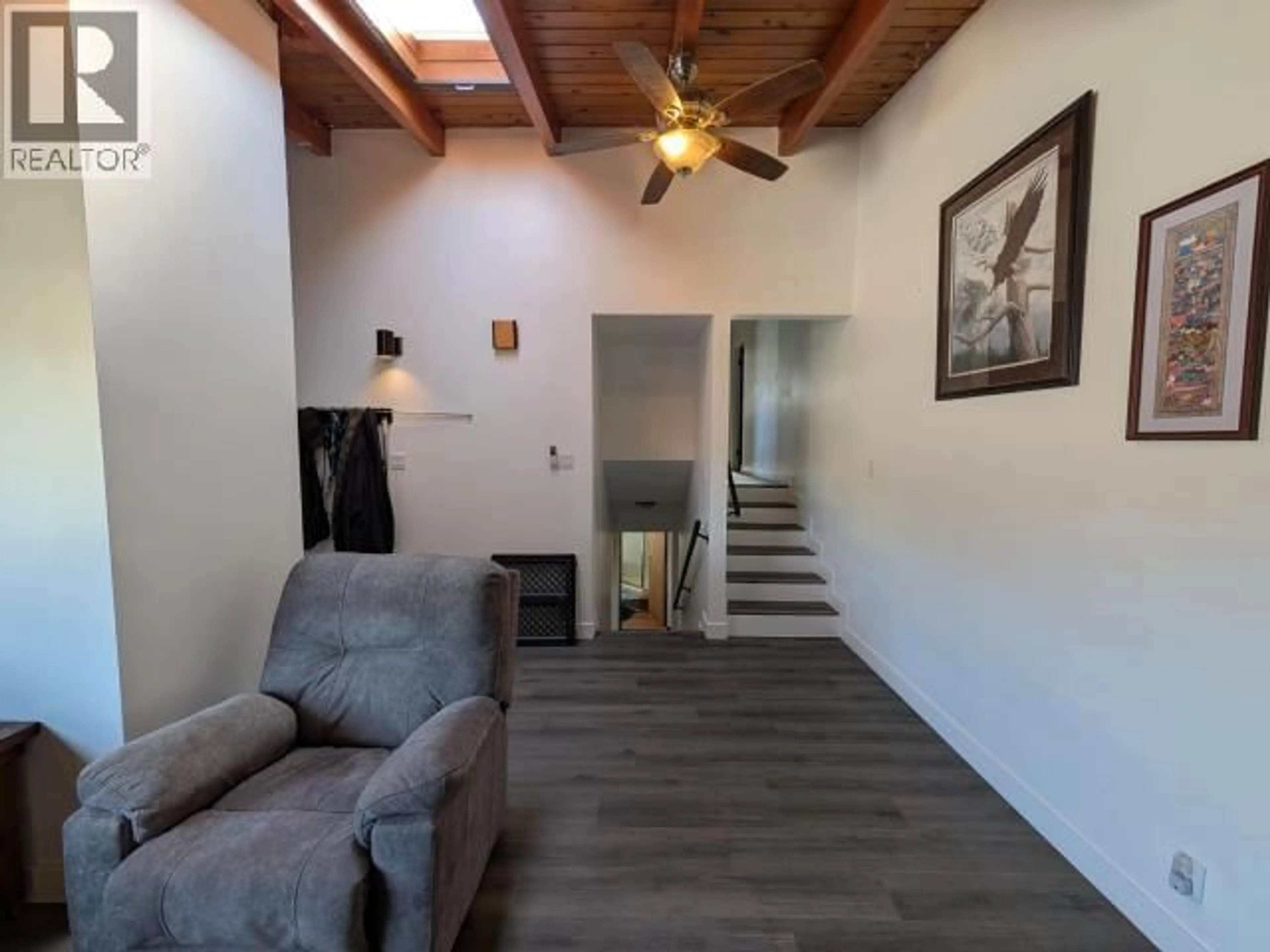 A pic of a room for 4029 JOYCE AVE, Powell River British Columbia V8A2Z4