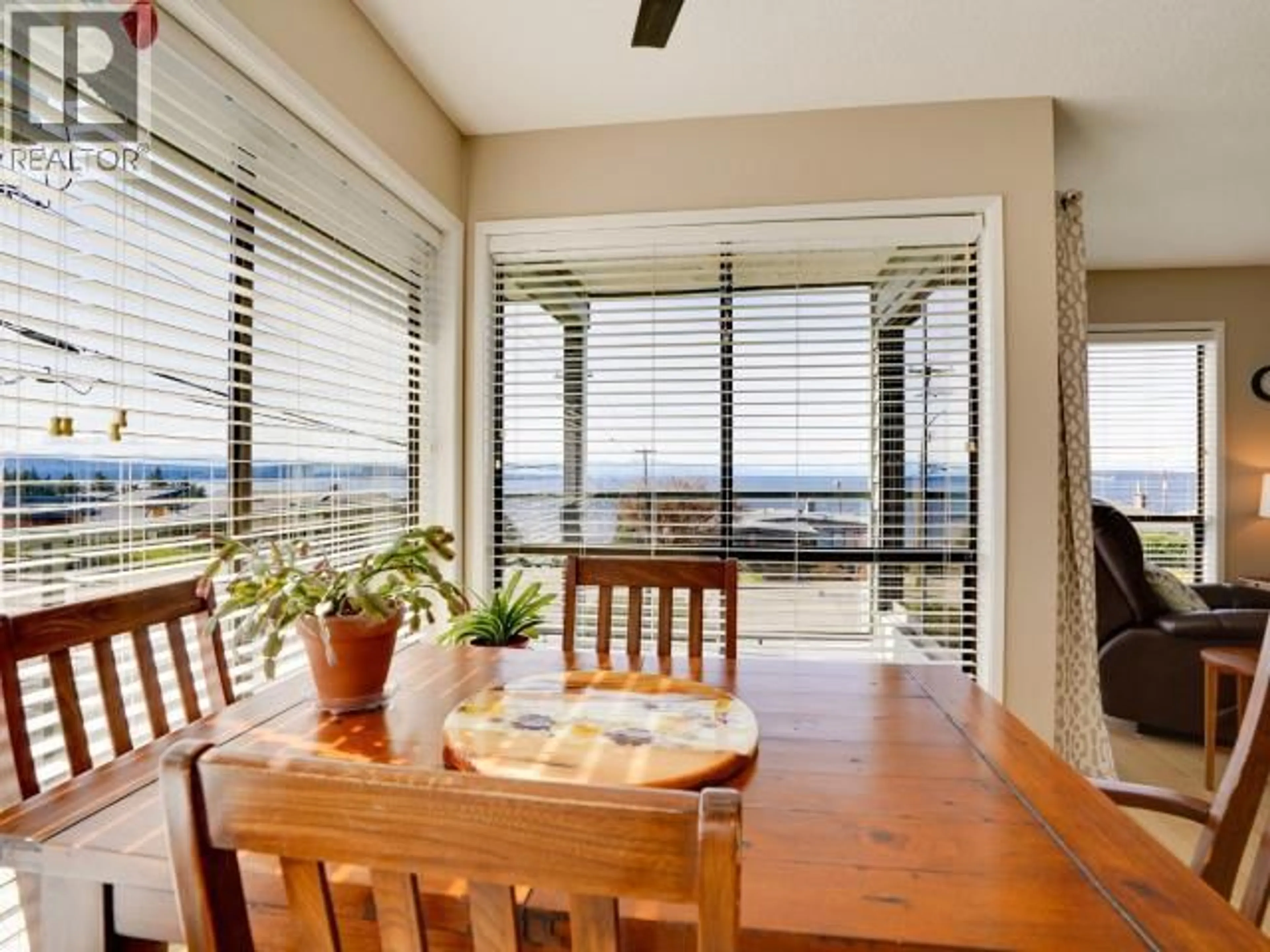 Dining room, unknown for 8 - 3818 JOYCE AVE, Powell River British Columbia V8A2Z1