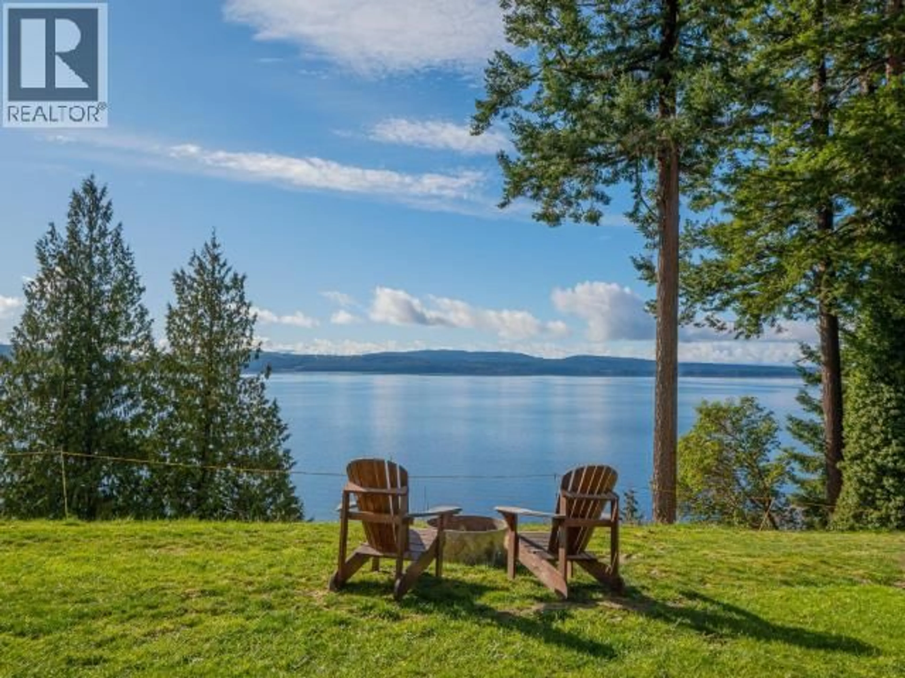 Patio, water/lake/river/ocean view for 8447 HIGHWAY 101, Powell River British Columbia V8A0G8