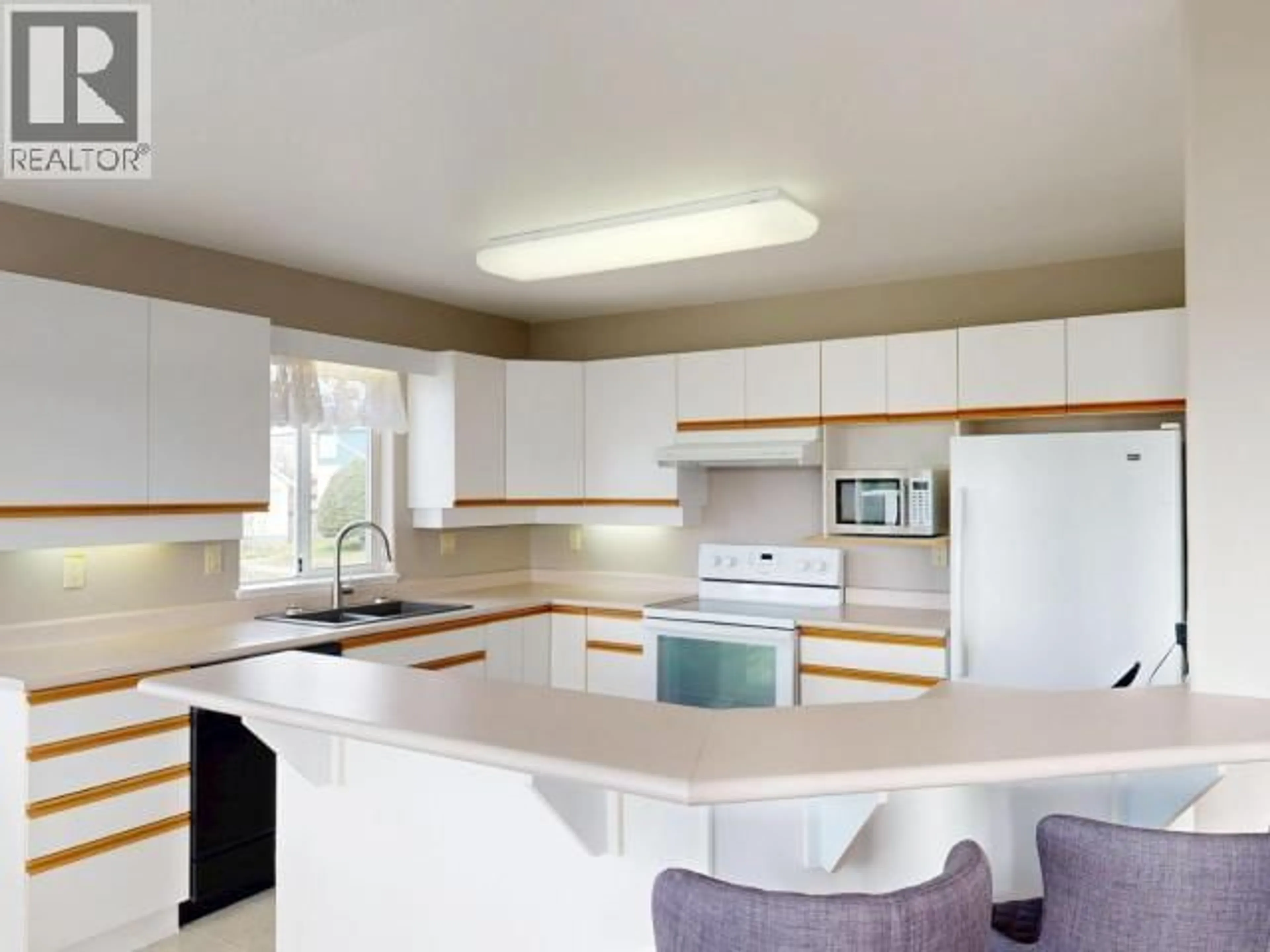 Open concept kitchen, unknown for 201 - 6900 BURNABY STREET, Powell River British Columbia V8A1Y9