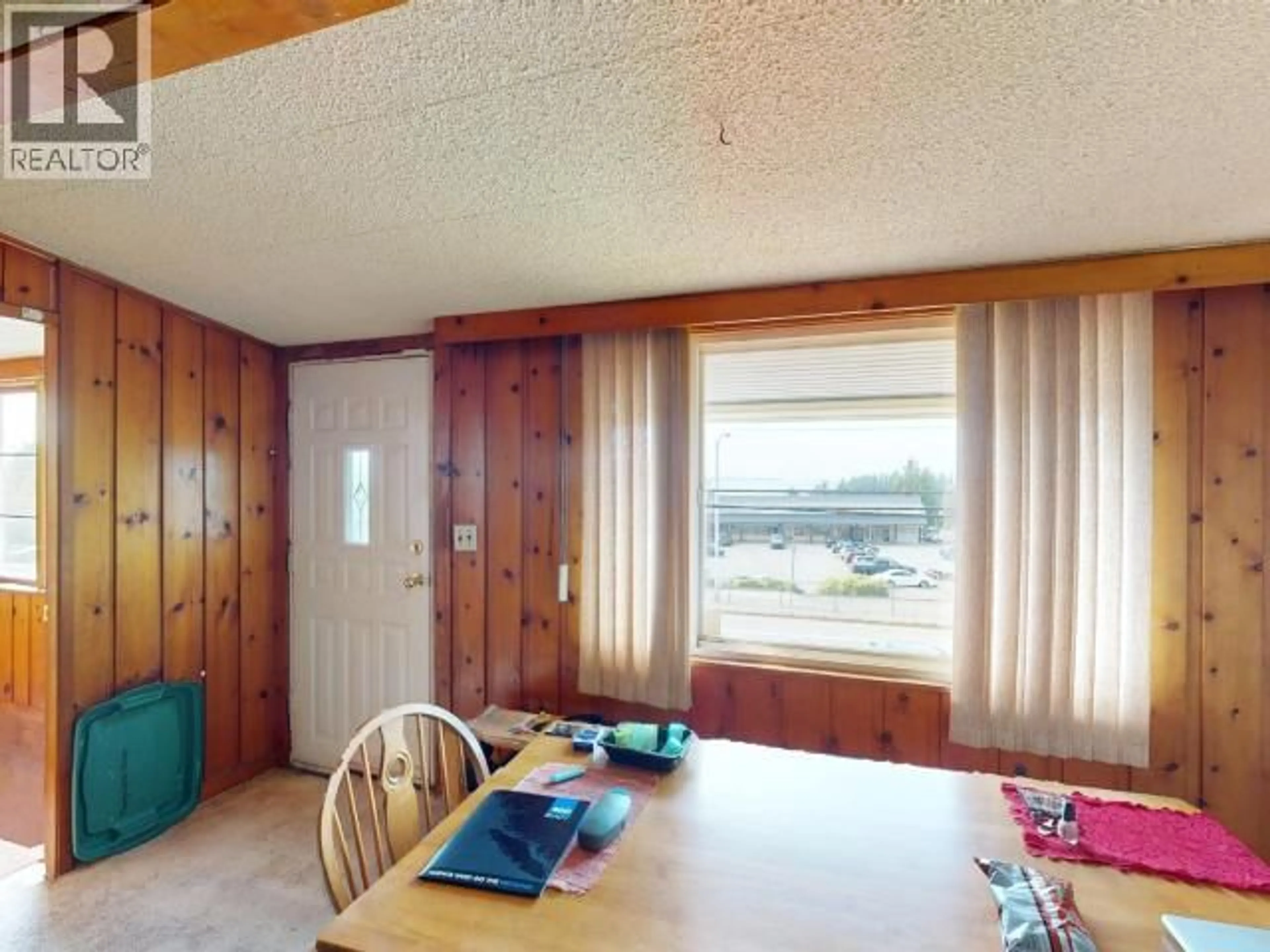 A pic of a room for 4856 JOYCE AVE, Powell River British Columbia V8A3B8