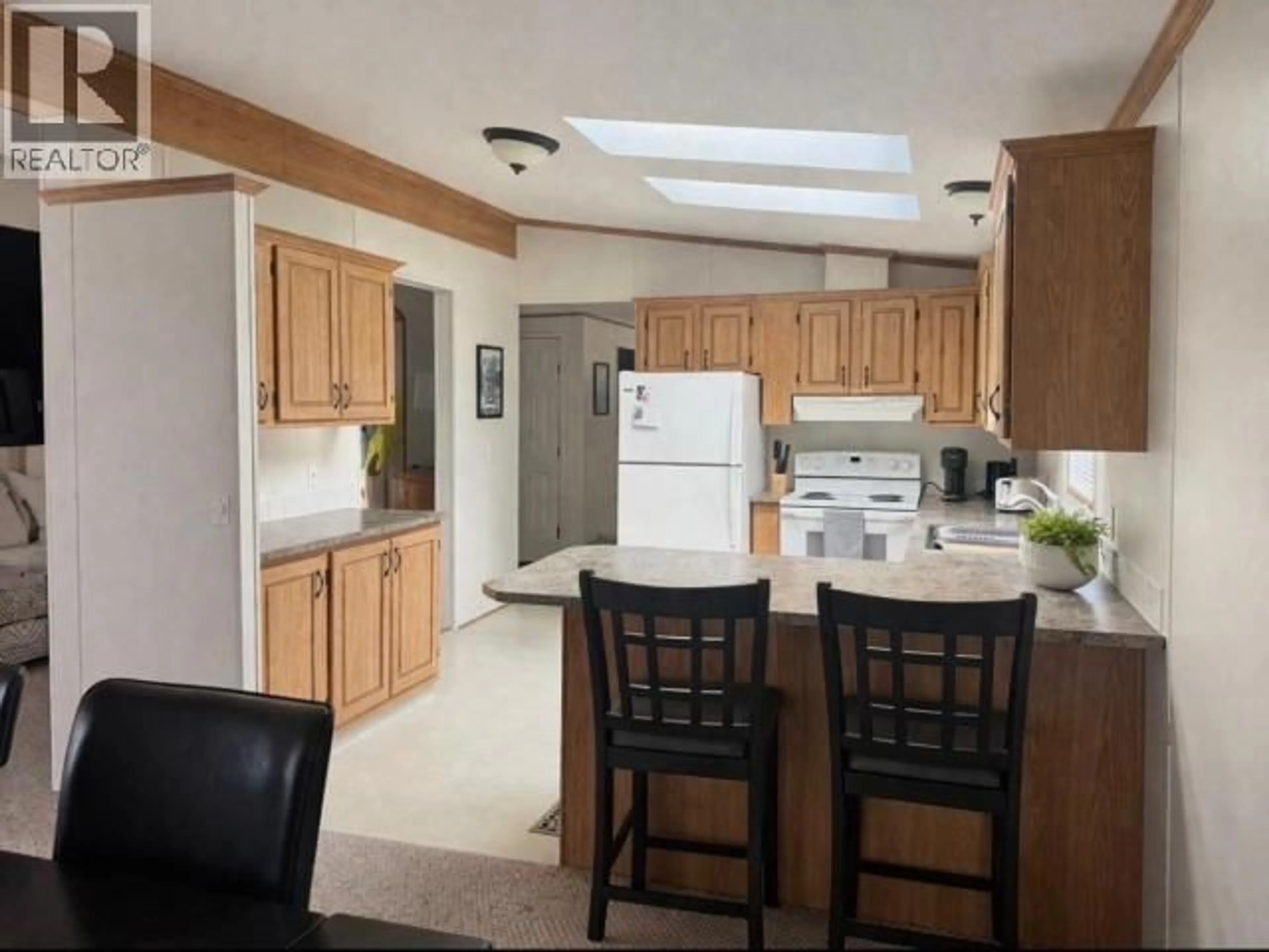 Open concept kitchen, unknown for 22 - 5455 BORDEN PLACE, Powell River British Columbia V8A3W1