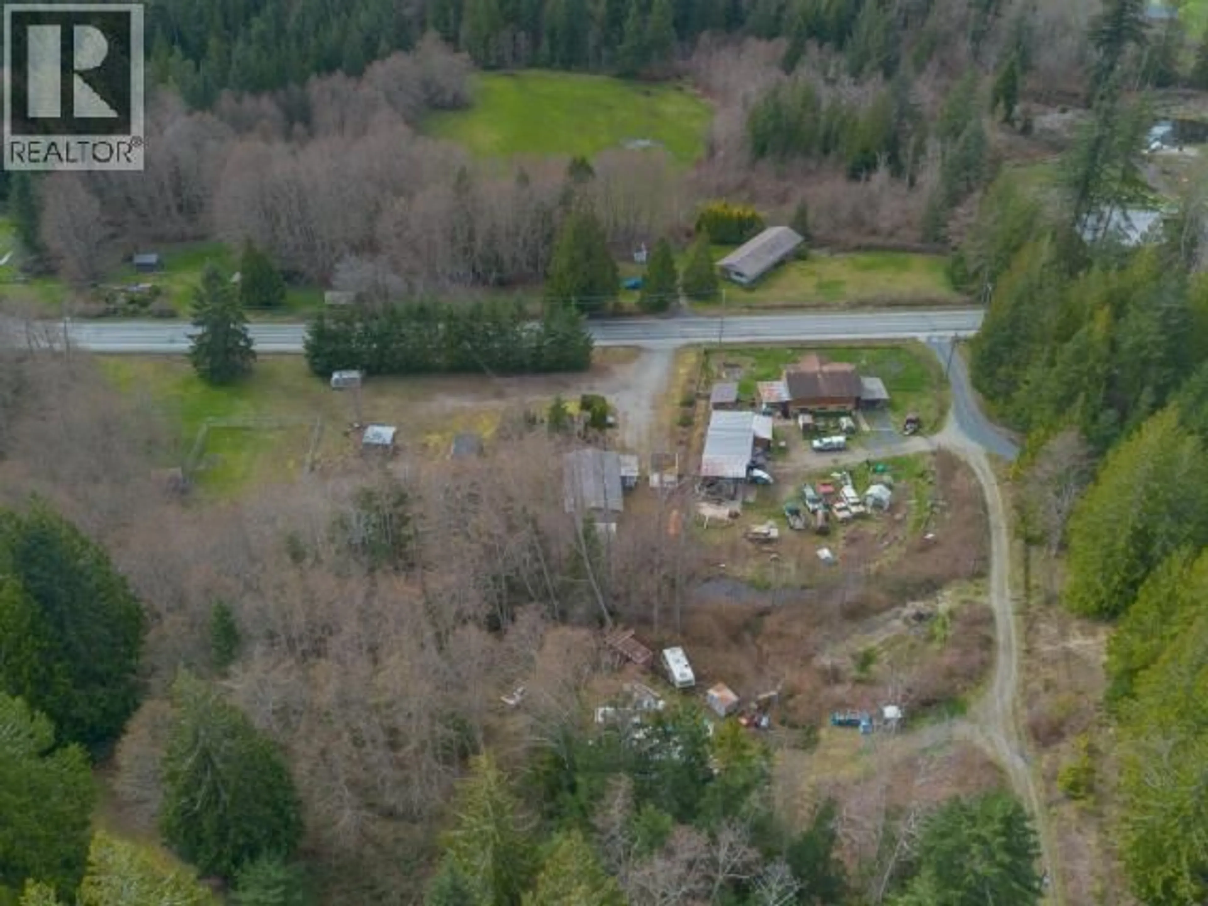 A pic from outside/outdoor area/front of a property/back of a property/a pic from drone, unknown for 4042 PADGETT RD, Powell River British Columbia V8A0S9