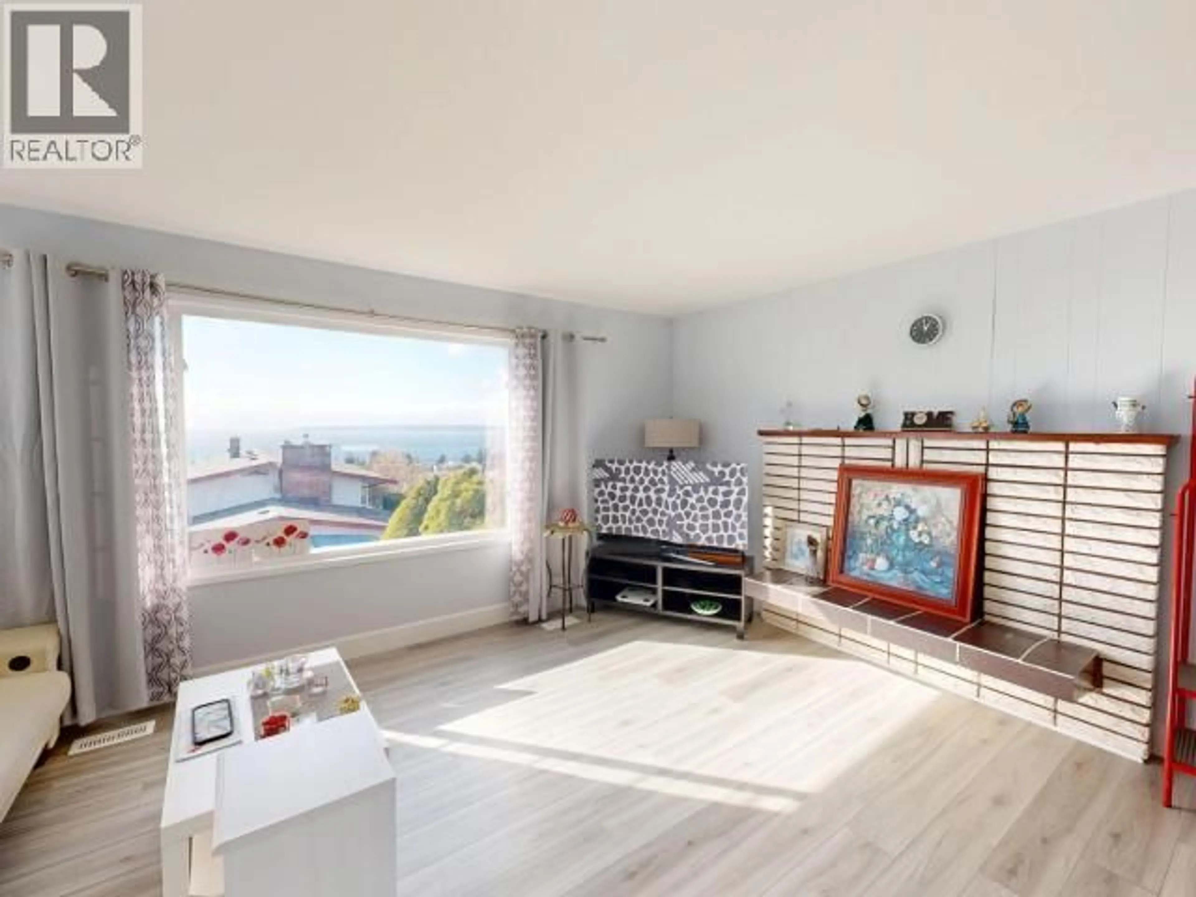 A pic of a room for 7176 GLACIER STREET, Powell River British Columbia