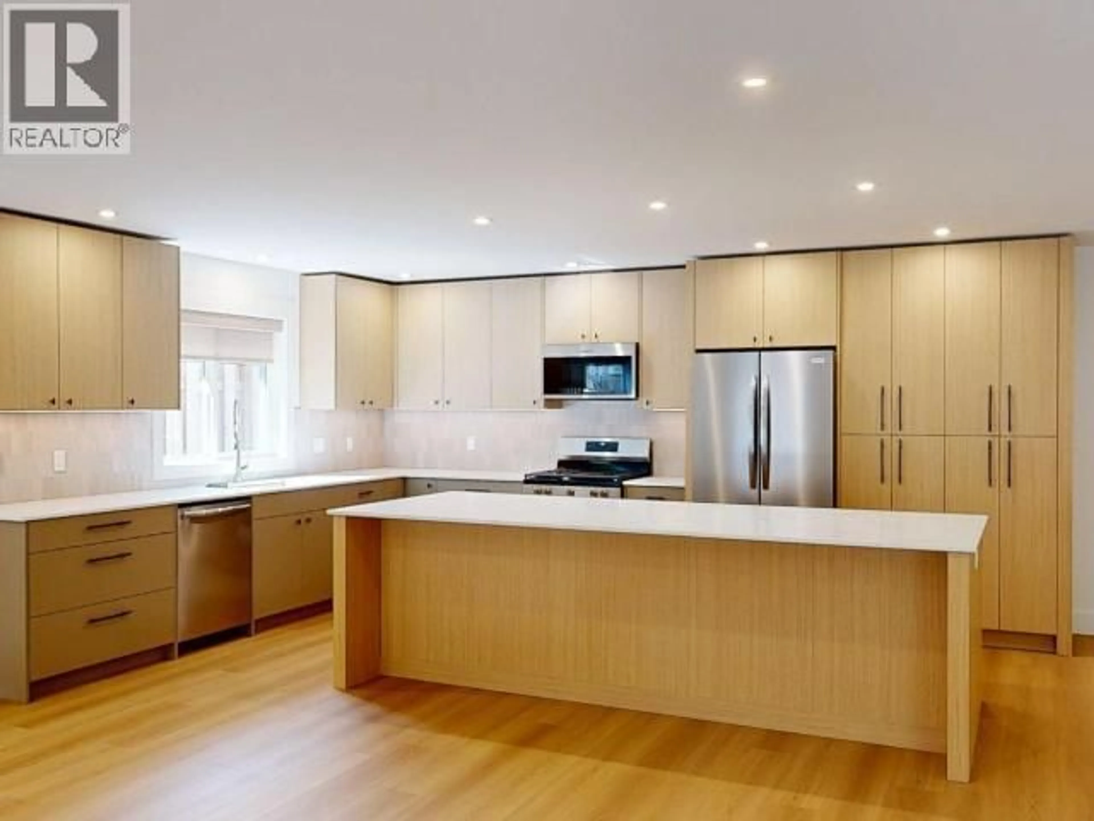 Unknown for 4114 BEAUSEJOUR AVENUE, Powell River British Columbia V8A0A8