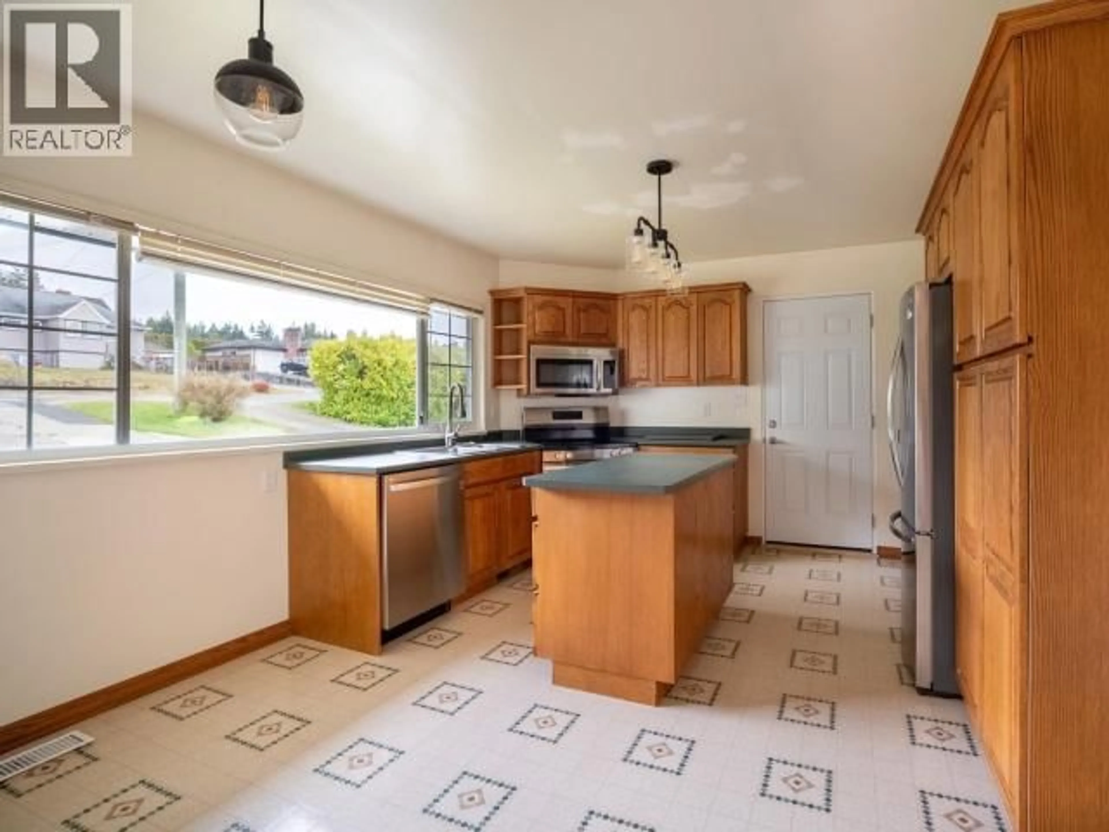 Unknown for 4683 FERNWOOD AVE, Powell River British Columbia V8A3L7