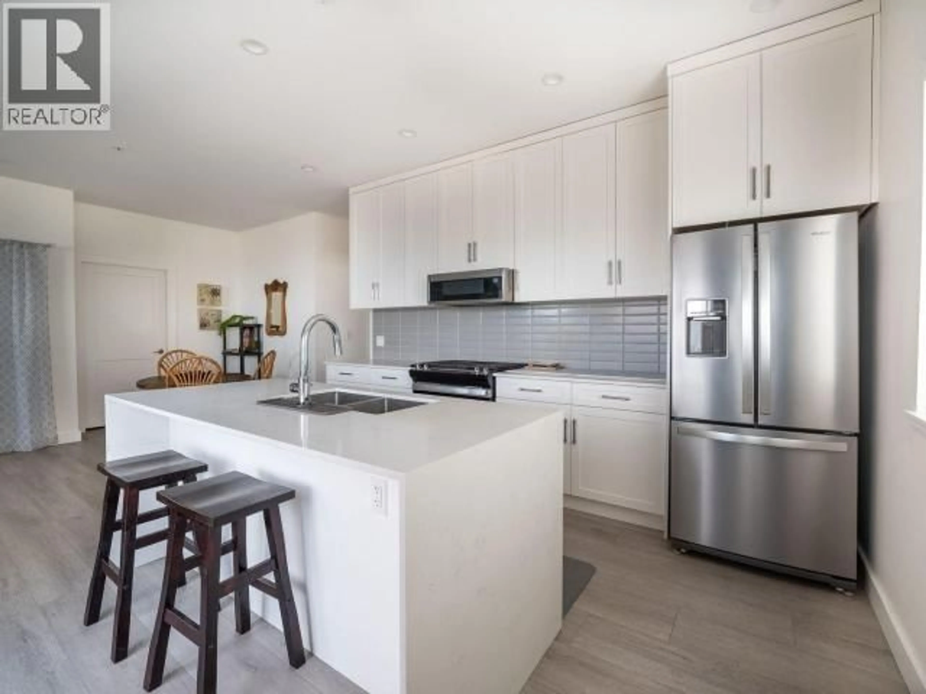 Open concept kitchen, unknown for 403 - 7175 DUNCAN STREET, Powell River British Columbia V8A1W3