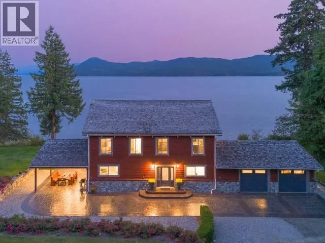 9771 VIEW ROAD, Powell River 2
