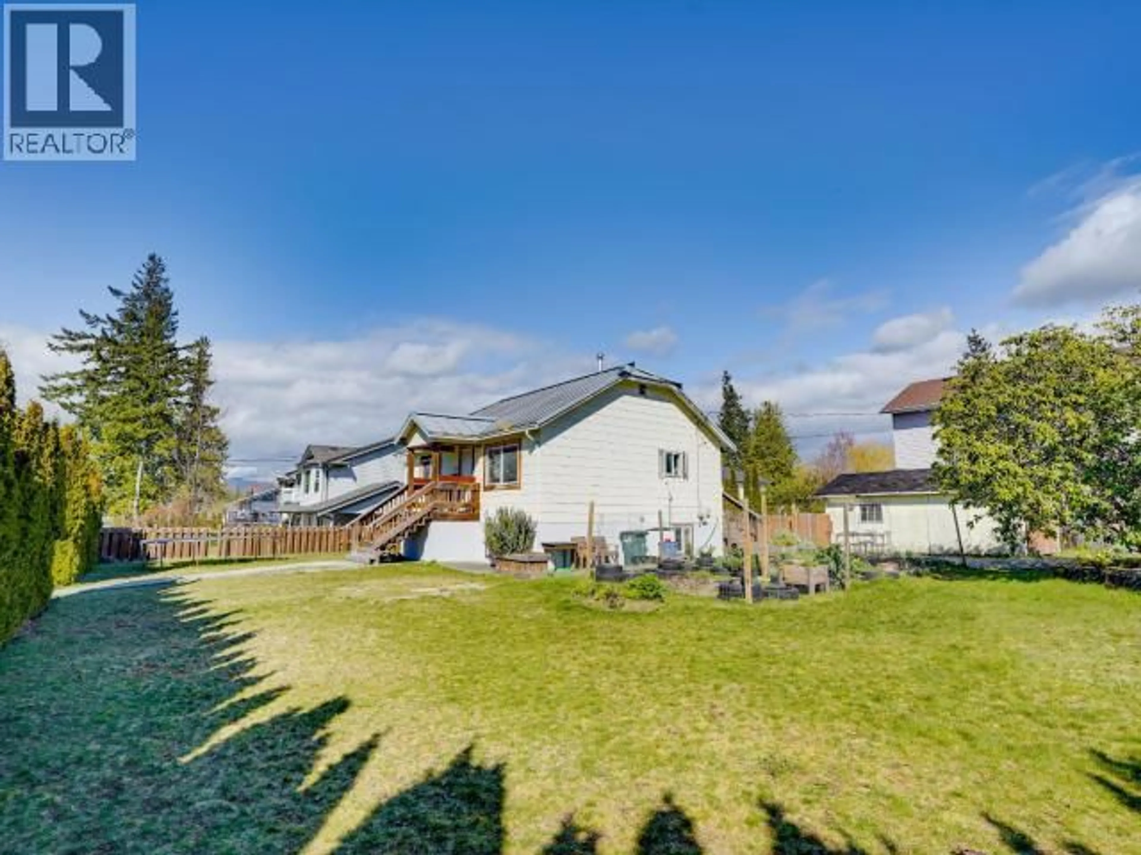A pic from outside/outdoor area/front of a property/back of a property/a pic from drone, mountain view for 4212 MANSON AVE, Powell River British Columbia V8A3M6