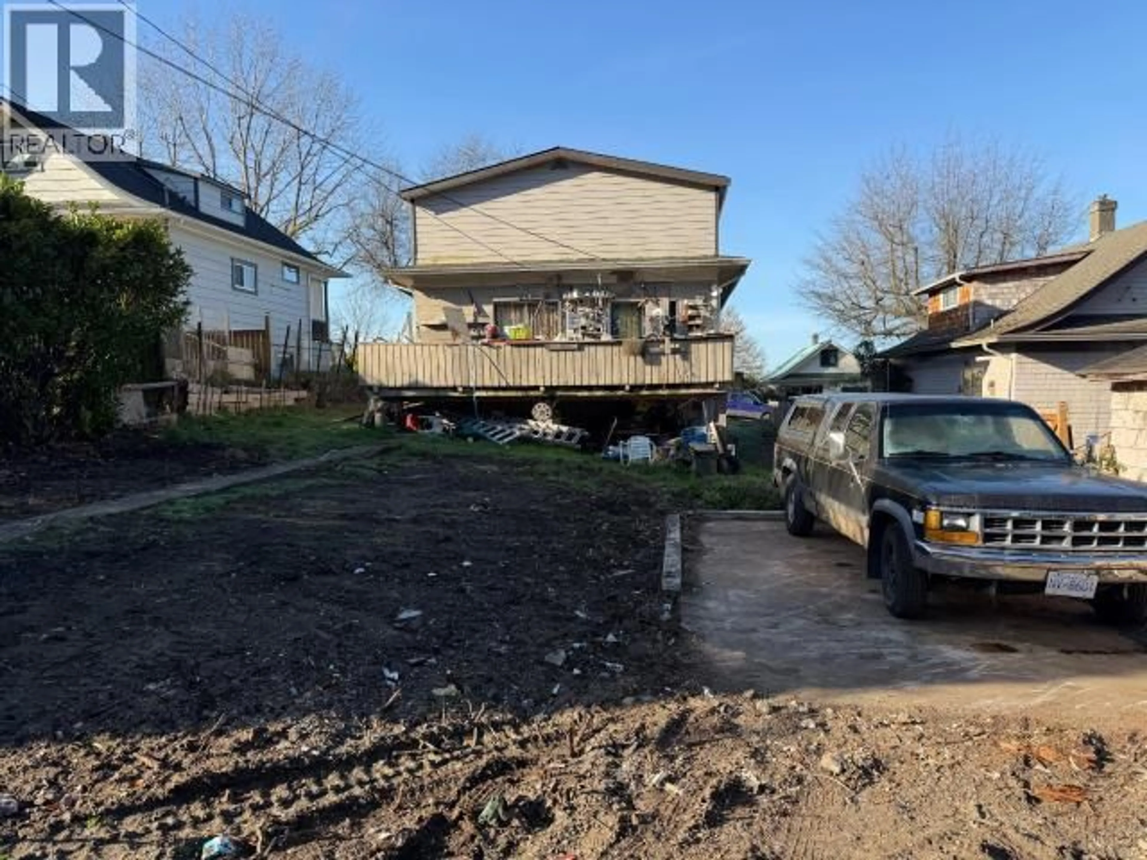 Unknown for 6325 OAK STREET, Powell River British Columbia