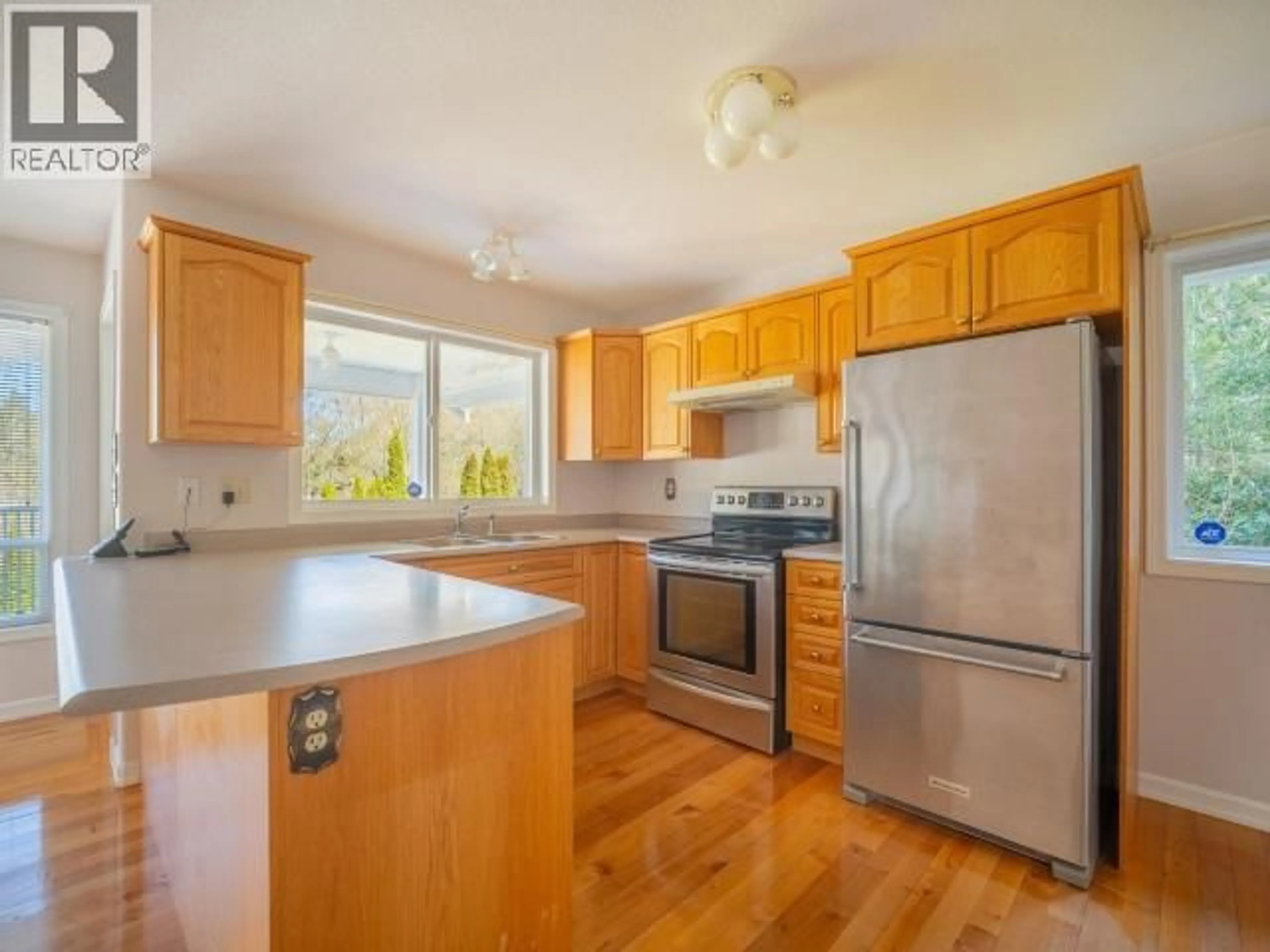 Standard kitchen, unknown for 5900 WADDINGTON AVE, Powell River British Columbia